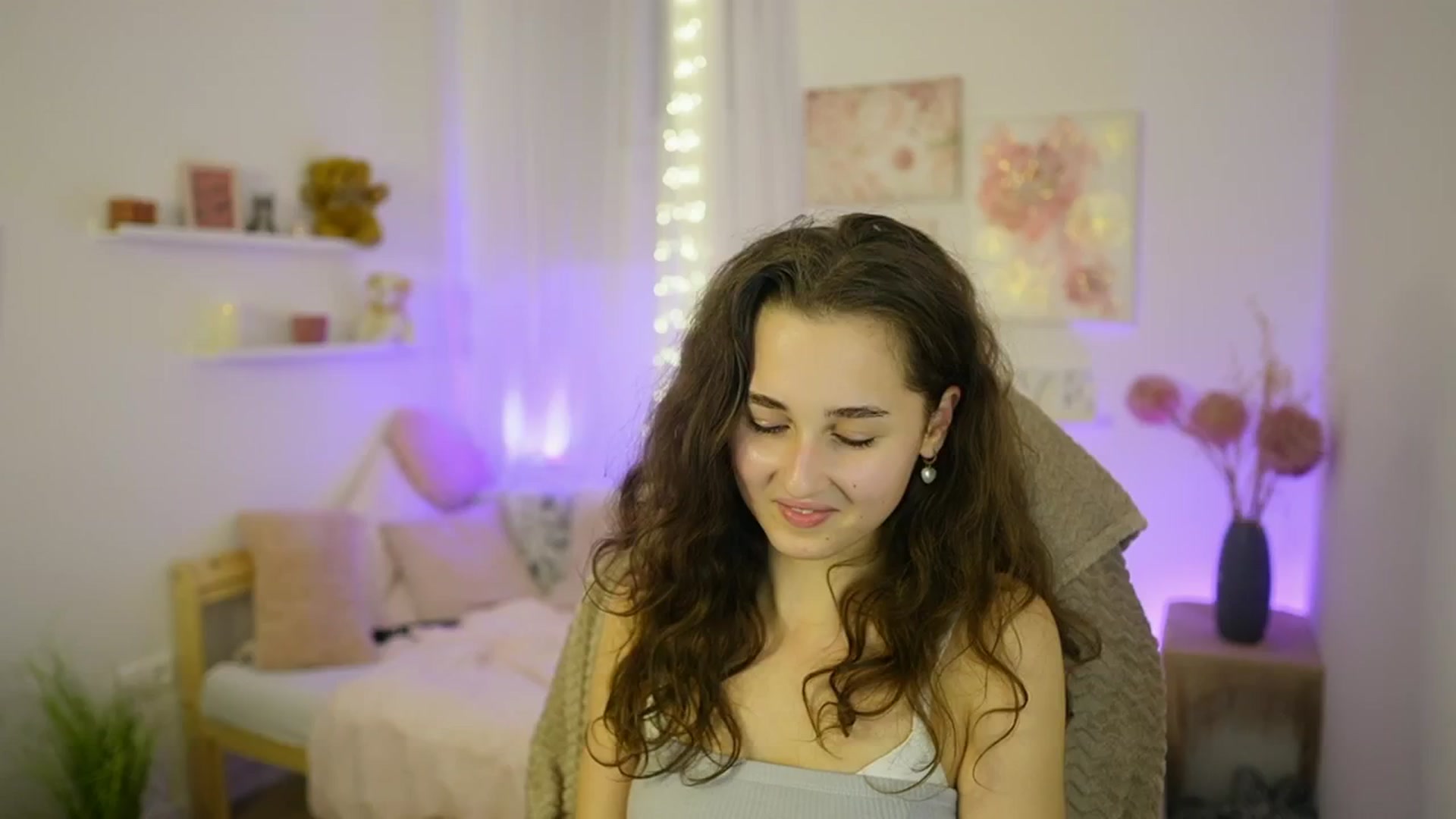 Gallery image thumbnail from Anita_Grey_'s myfreecams stream on, 10/21/2025, 21:12 image 8 of 20