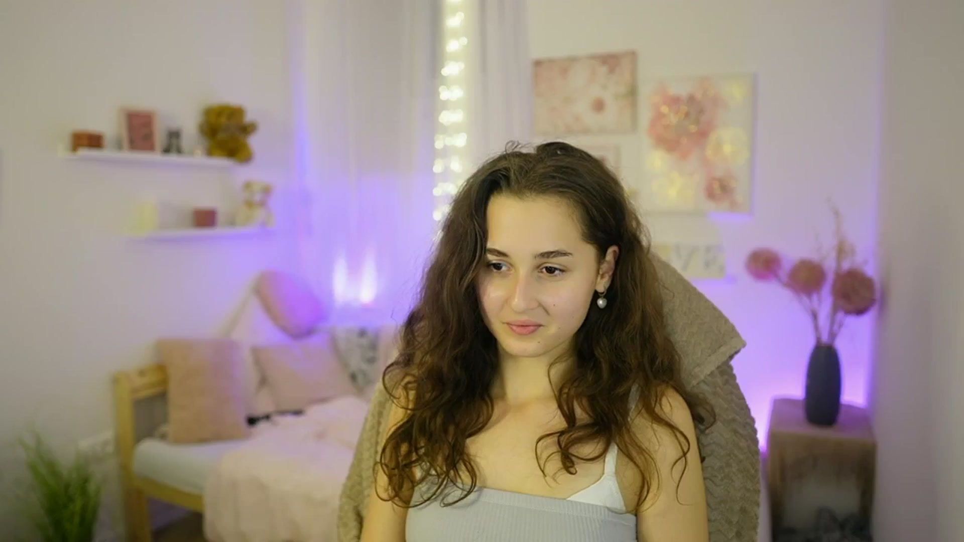 Gallery image thumbnail from Anita_Grey_'s myfreecams stream on, 10/21/2025, 21:12 image 10 of 20