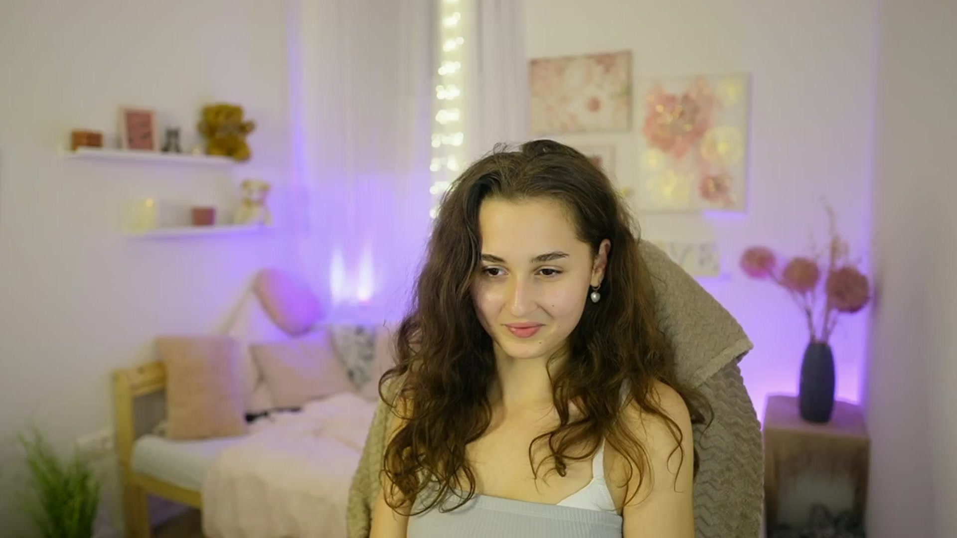 Gallery image thumbnail from Anita_Grey_'s myfreecams stream on, 10/21/2025, 21:12 image 11 of 20