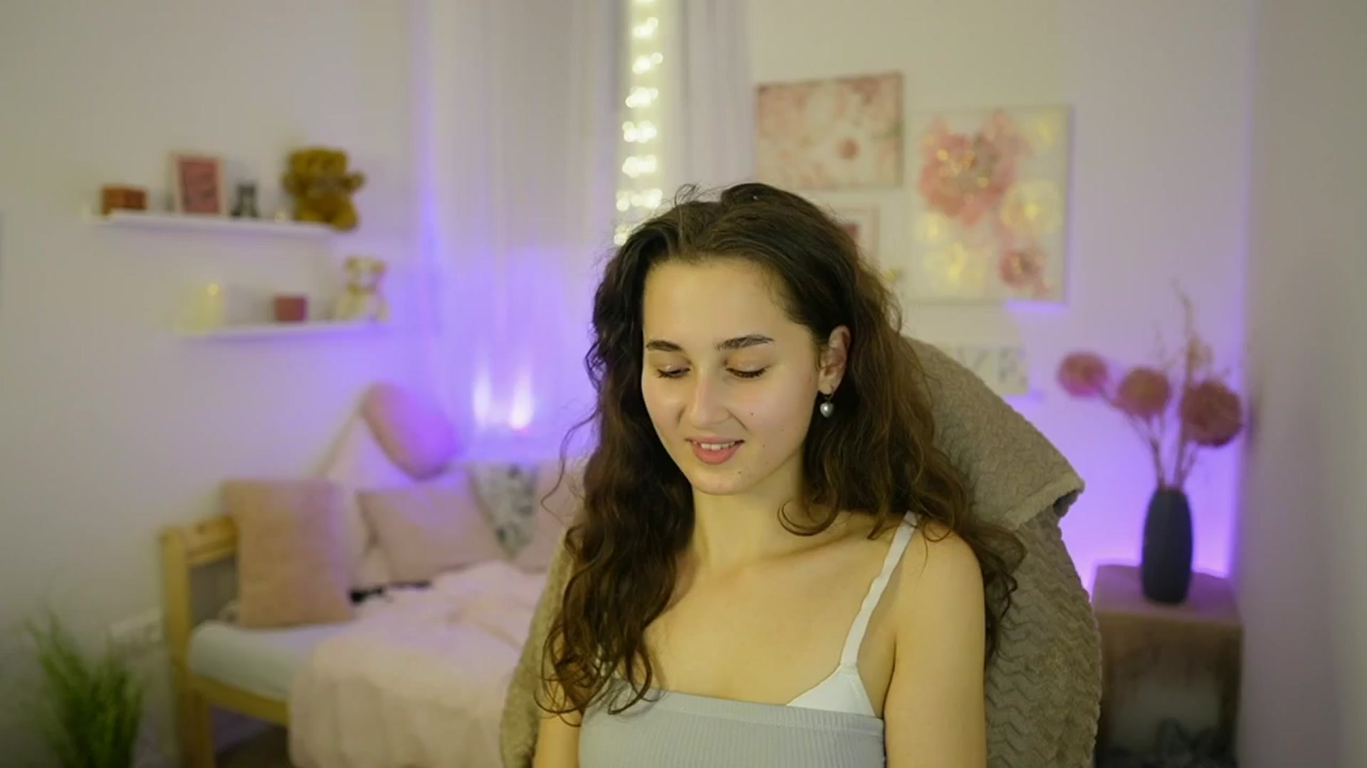 Gallery image thumbnail from Anita_Grey_'s myfreecams stream on, 10/21/2025, 21:12 image 3 of 20
