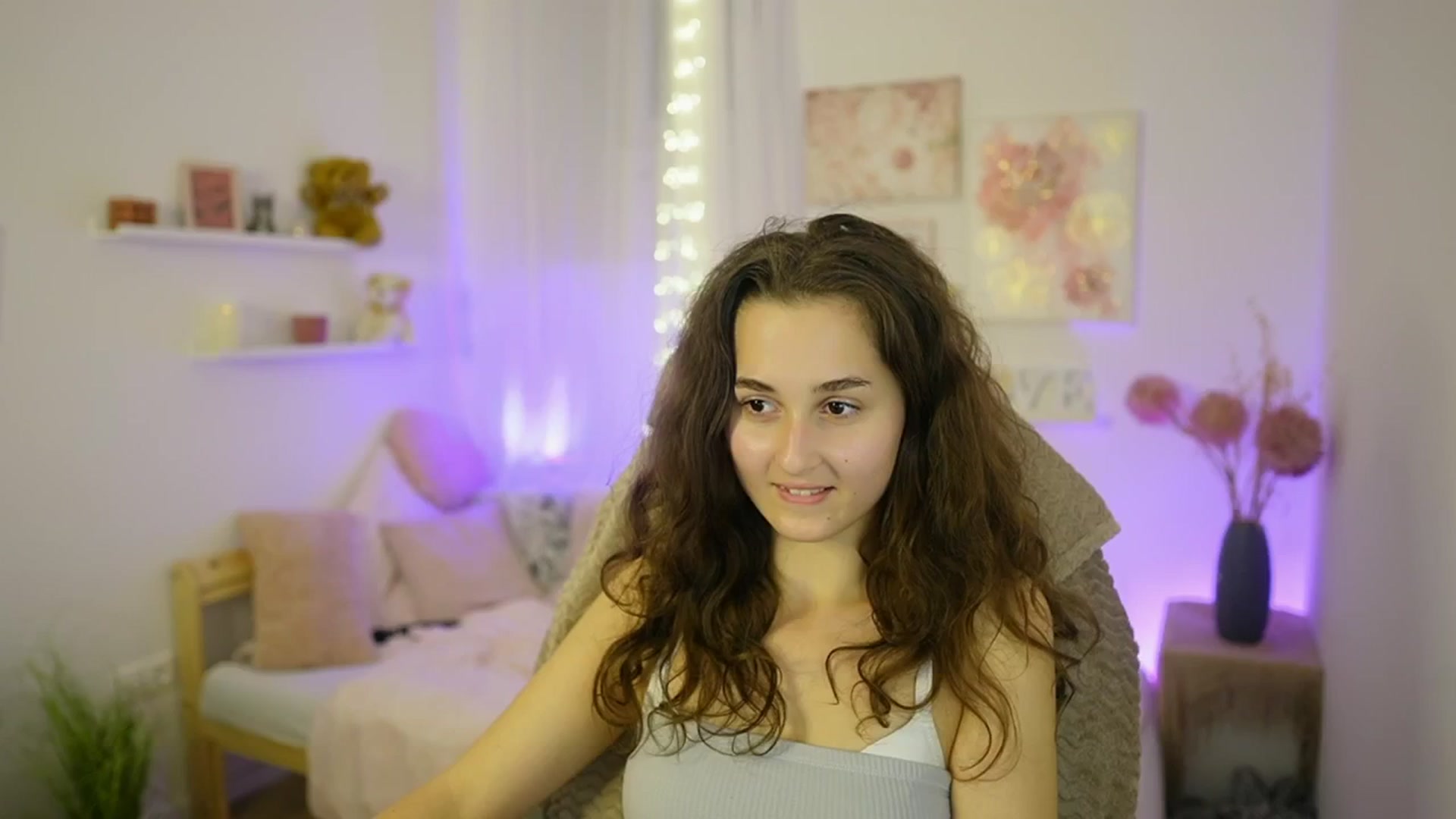 Gallery image thumbnail from Anita_Grey_'s myfreecams stream on, 10/21/2025, 21:12 image 15 of 20