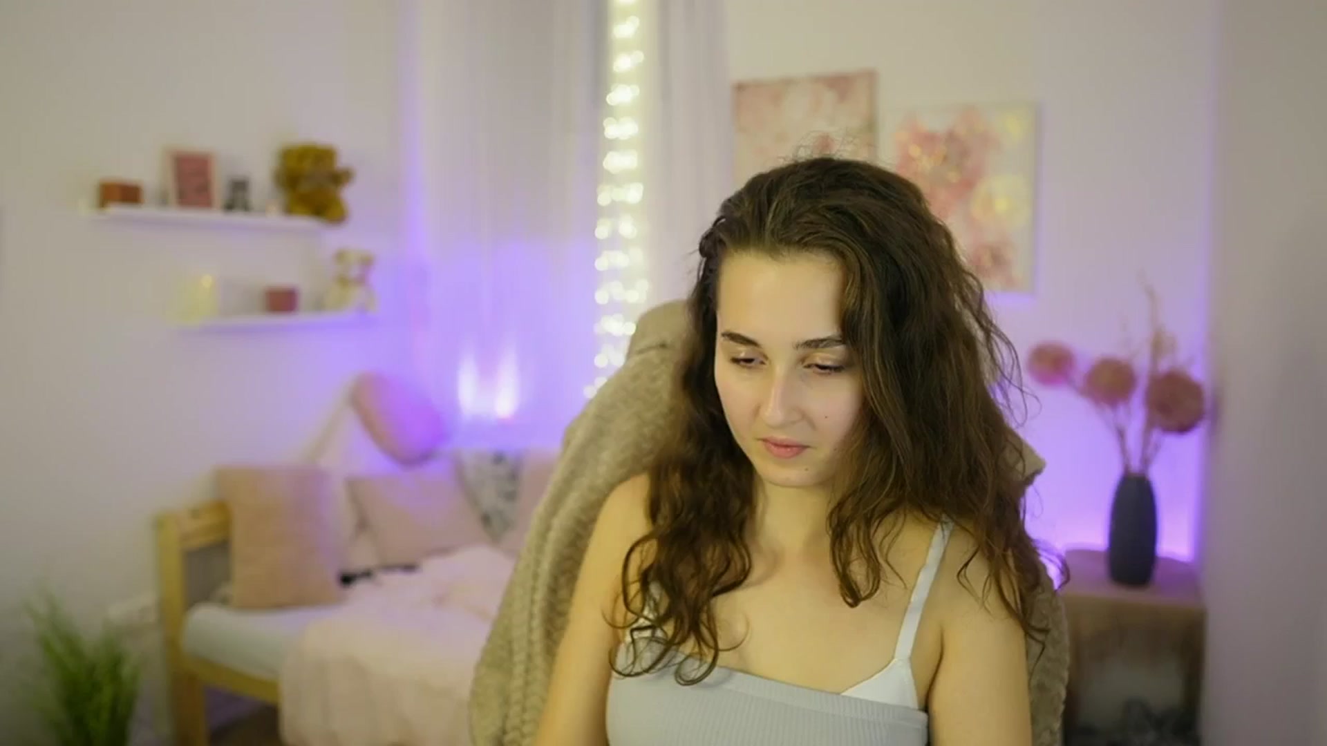 Gallery image thumbnail from Anita_Grey_'s myfreecams stream on, 10/21/2025, 21:12 image 2 of 20