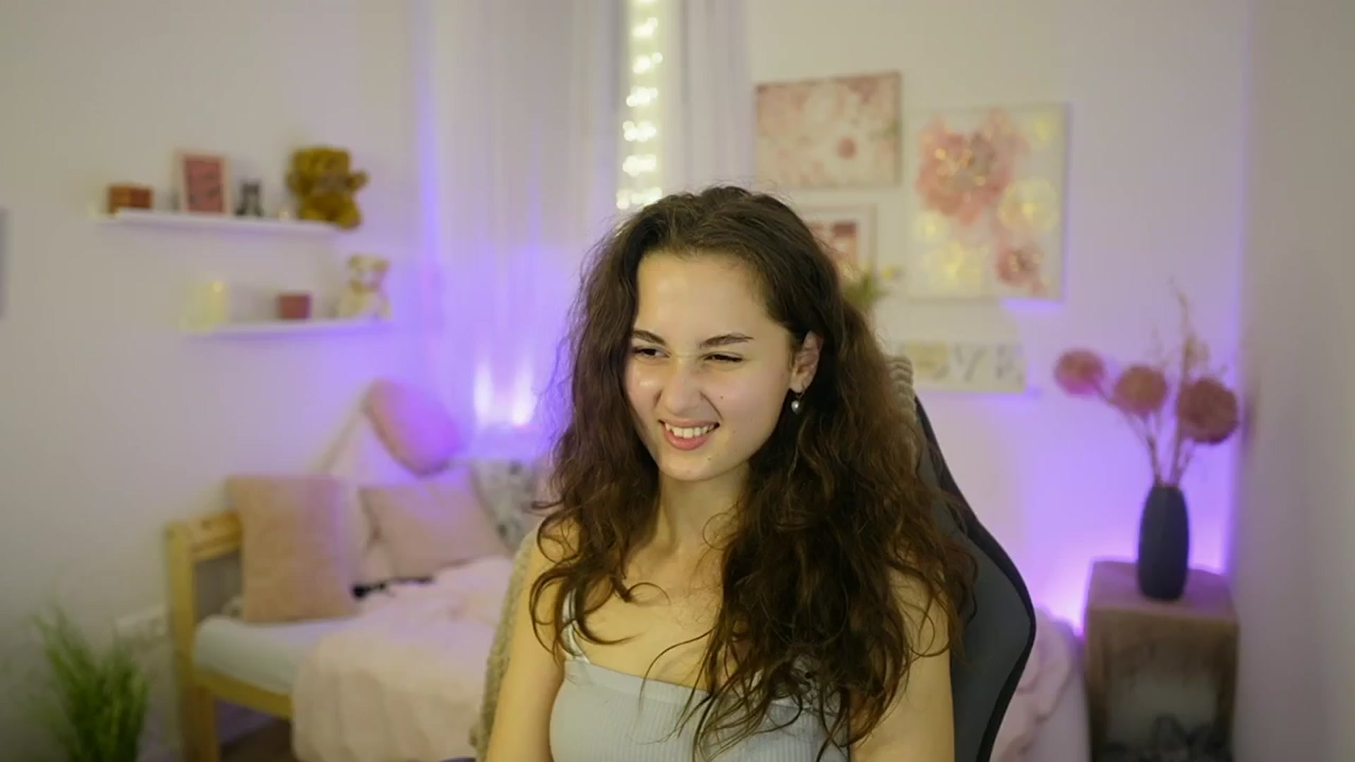 Gallery image thumbnail from Anita_Grey_'s myfreecams stream on, 10/21/2025, 23:43 image 19 of 20