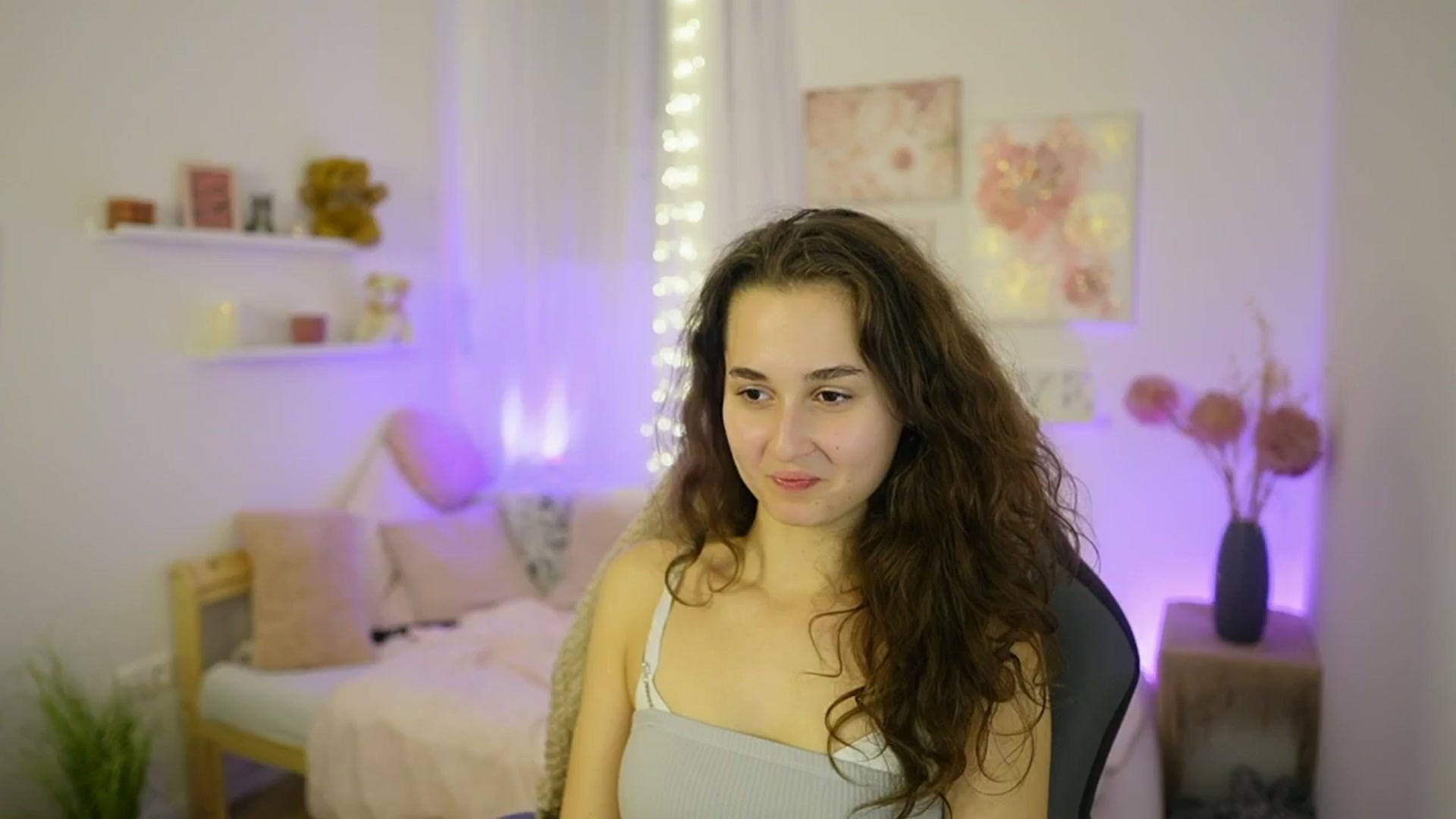 Gallery image thumbnail from Anita_Grey_'s myfreecams stream on, 10/21/2025, 23:43 image 11 of 20