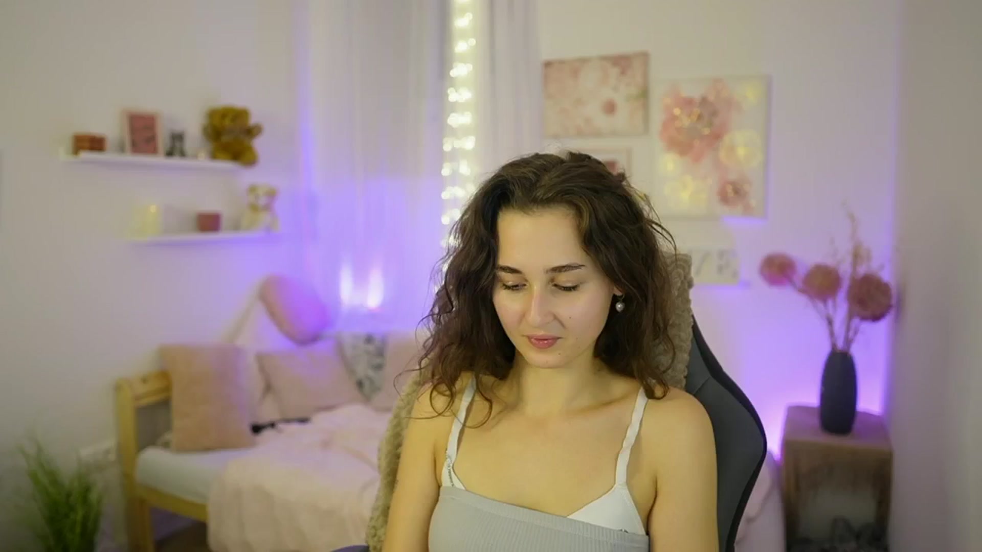 Gallery image thumbnail from Anita_Grey_'s myfreecams stream on, 10/21/2025, 23:43 image 14 of 20