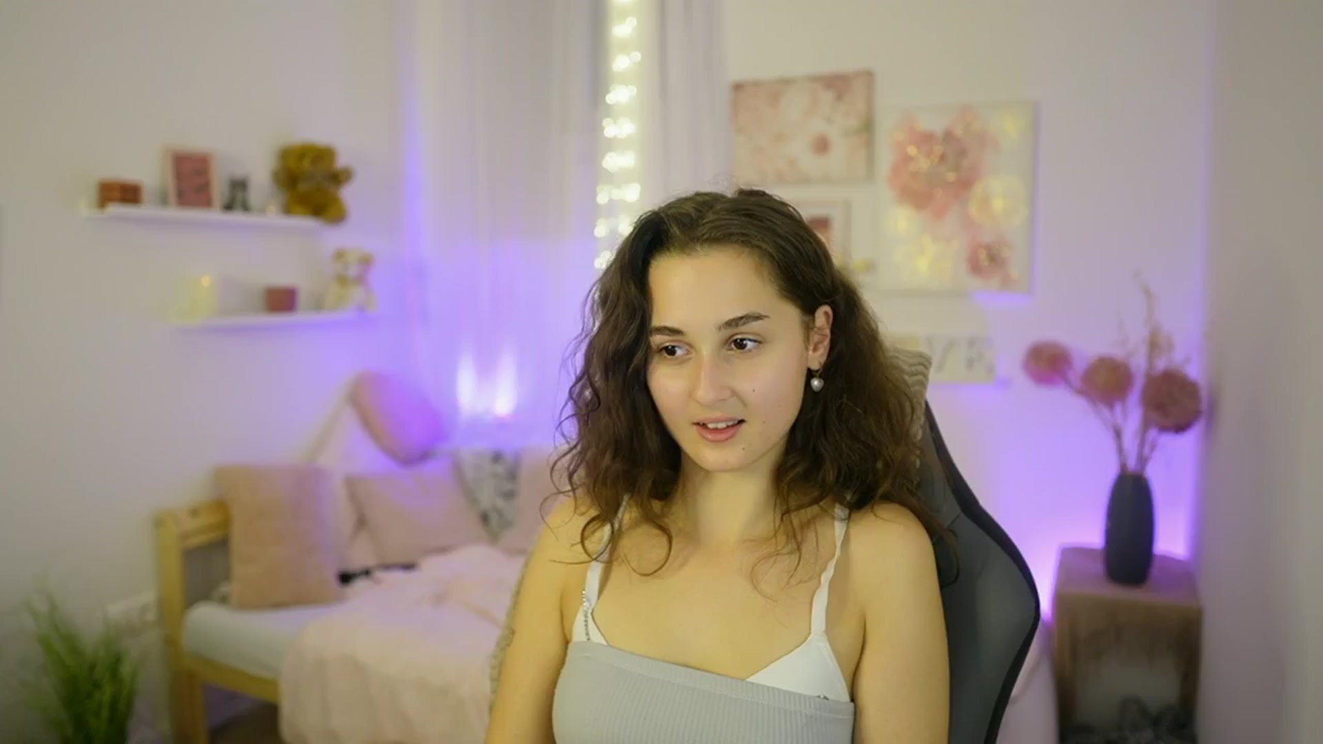 Gallery image thumbnail from Anita_Grey_'s myfreecams stream on, 10/21/2025, 23:43 image 16 of 20
