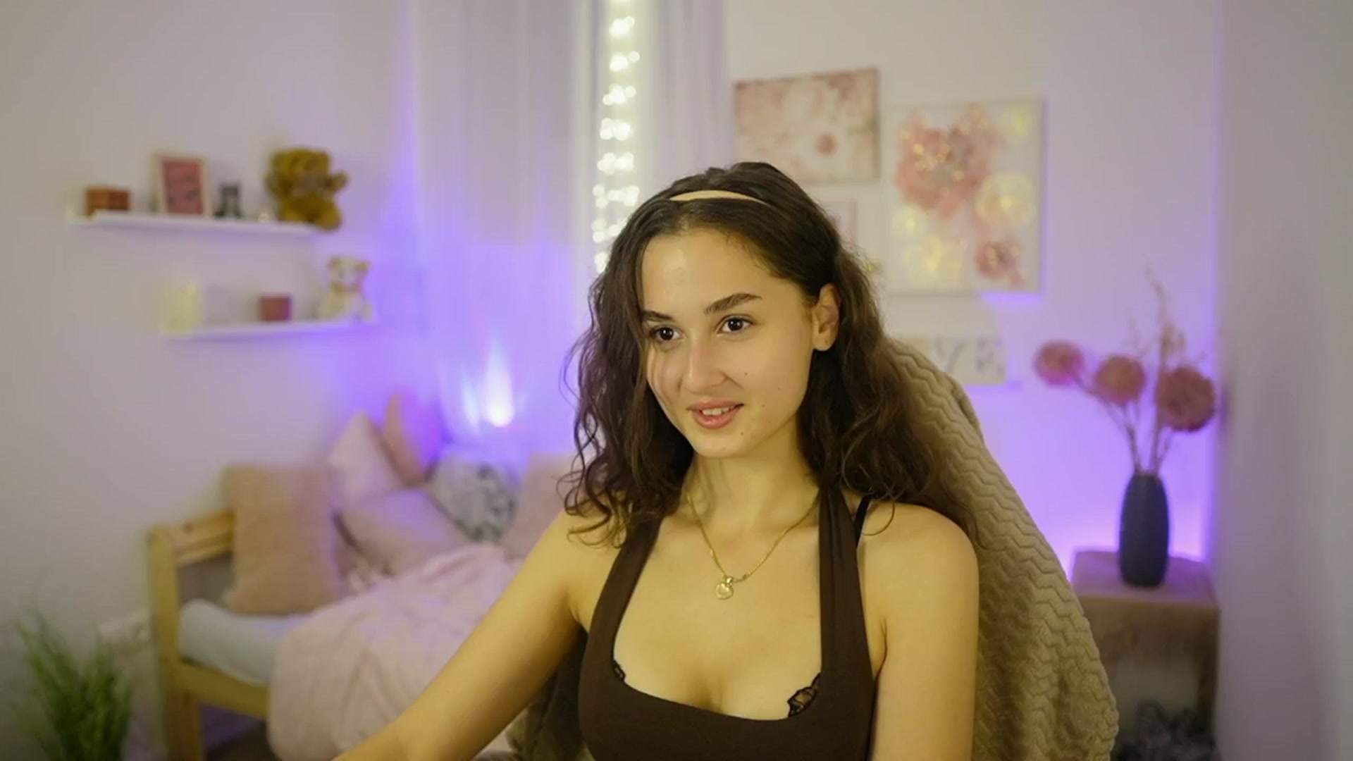 Gallery image thumbnail from Anita_Grey_'s myfreecams stream on, 10/23/2025, 19:08 image 15 of 20