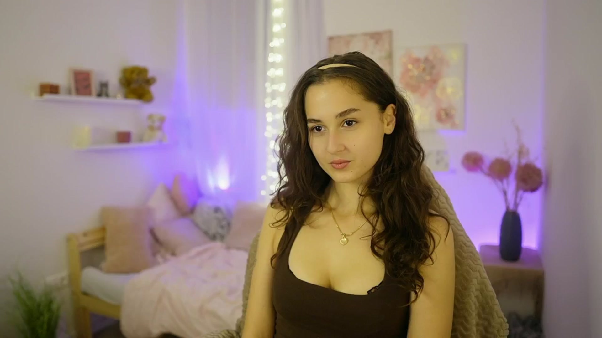 Gallery image thumbnail from Anita_Grey_'s myfreecams stream on, 10/23/2025, 19:08 image 6 of 20