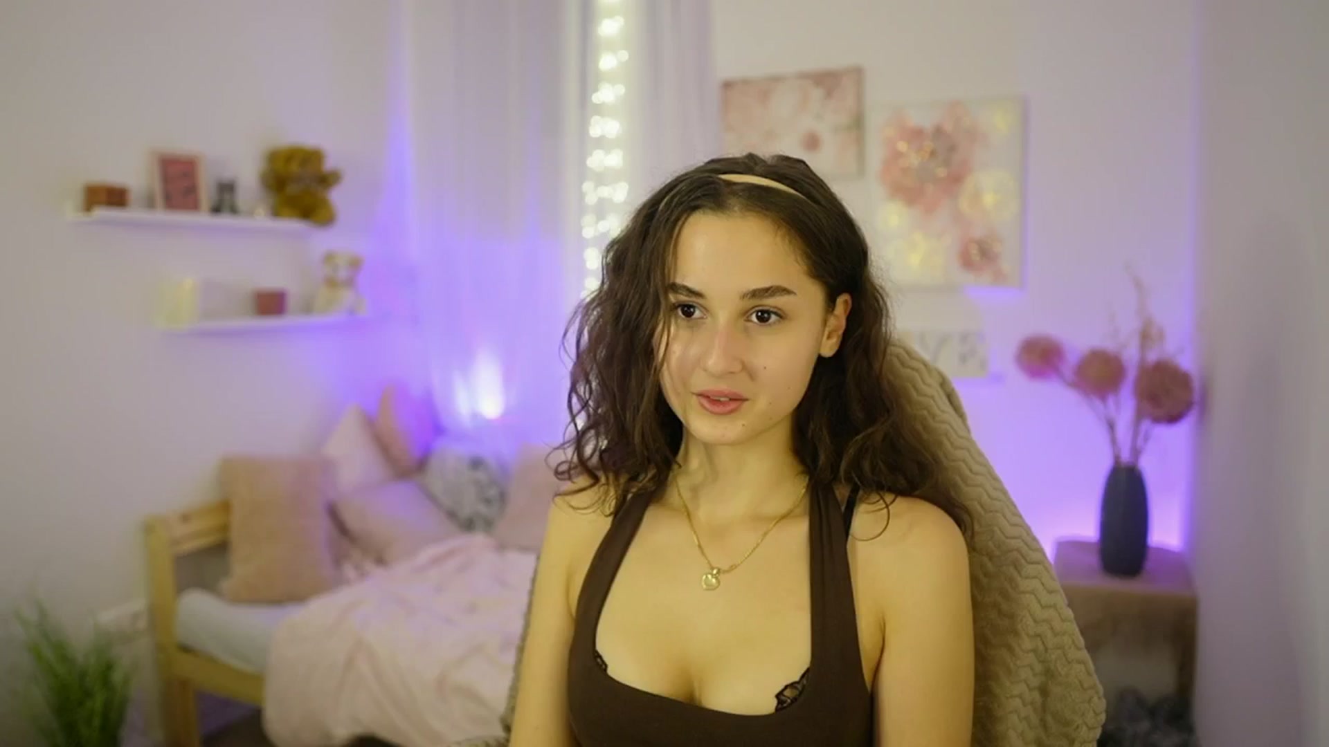 Gallery image thumbnail from Anita_Grey_'s myfreecams stream on, 10/23/2025, 19:08 image 13 of 20