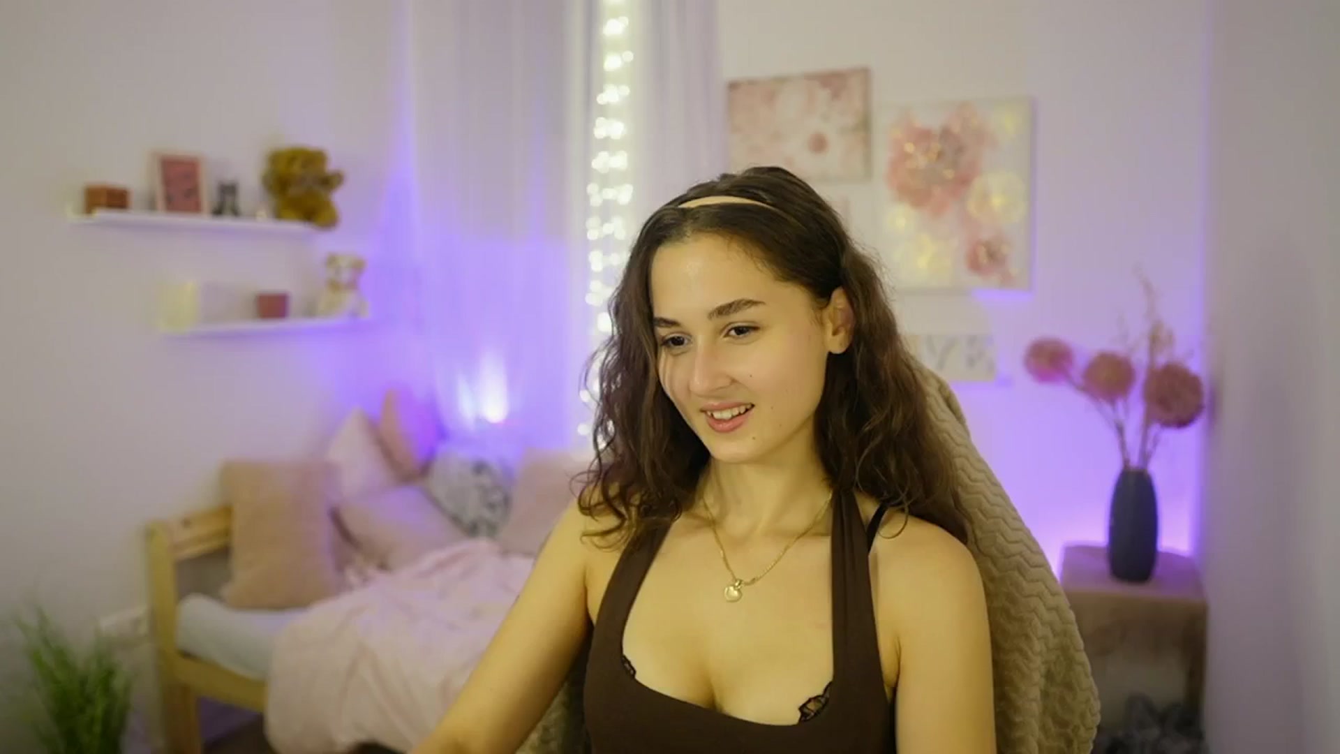 Gallery image thumbnail from Anita_Grey_'s myfreecams stream on, 10/23/2025, 19:08 image 16 of 20