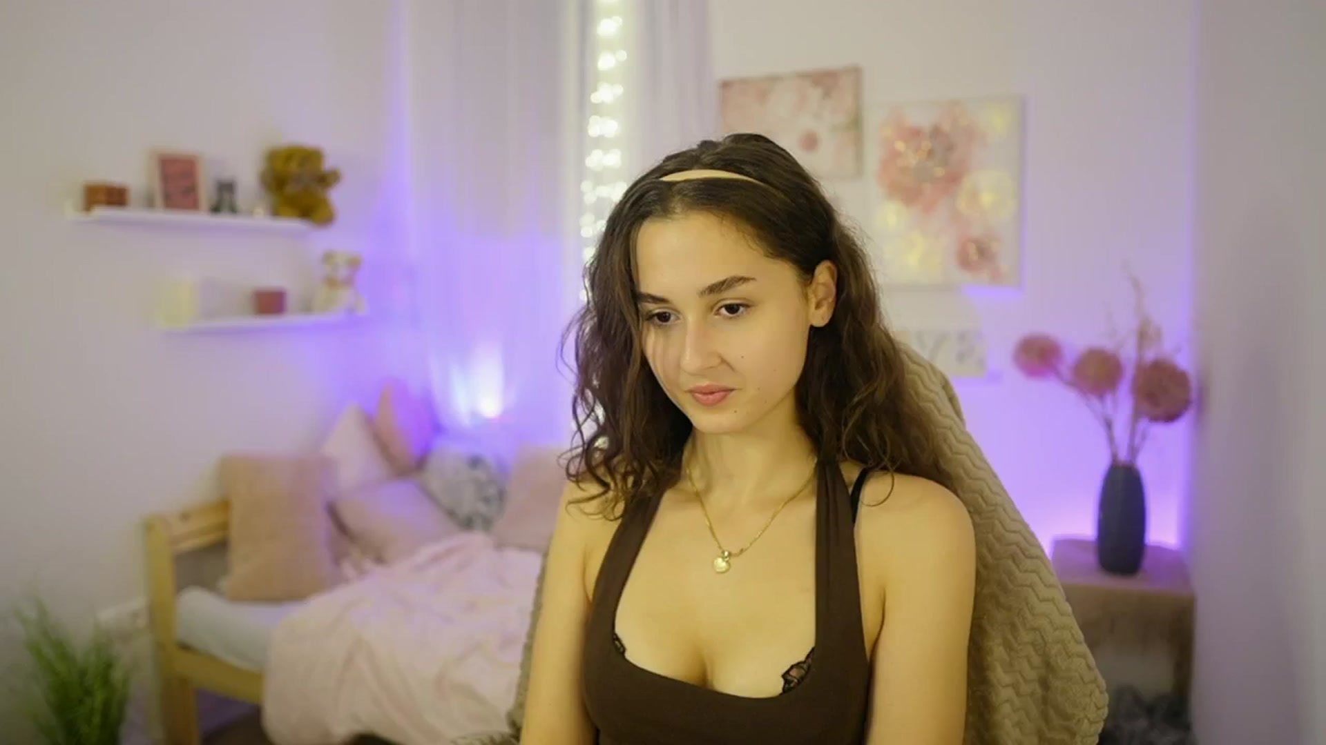 Gallery image thumbnail from Anita_Grey_'s myfreecams stream on, 10/23/2025, 19:08 image 12 of 20