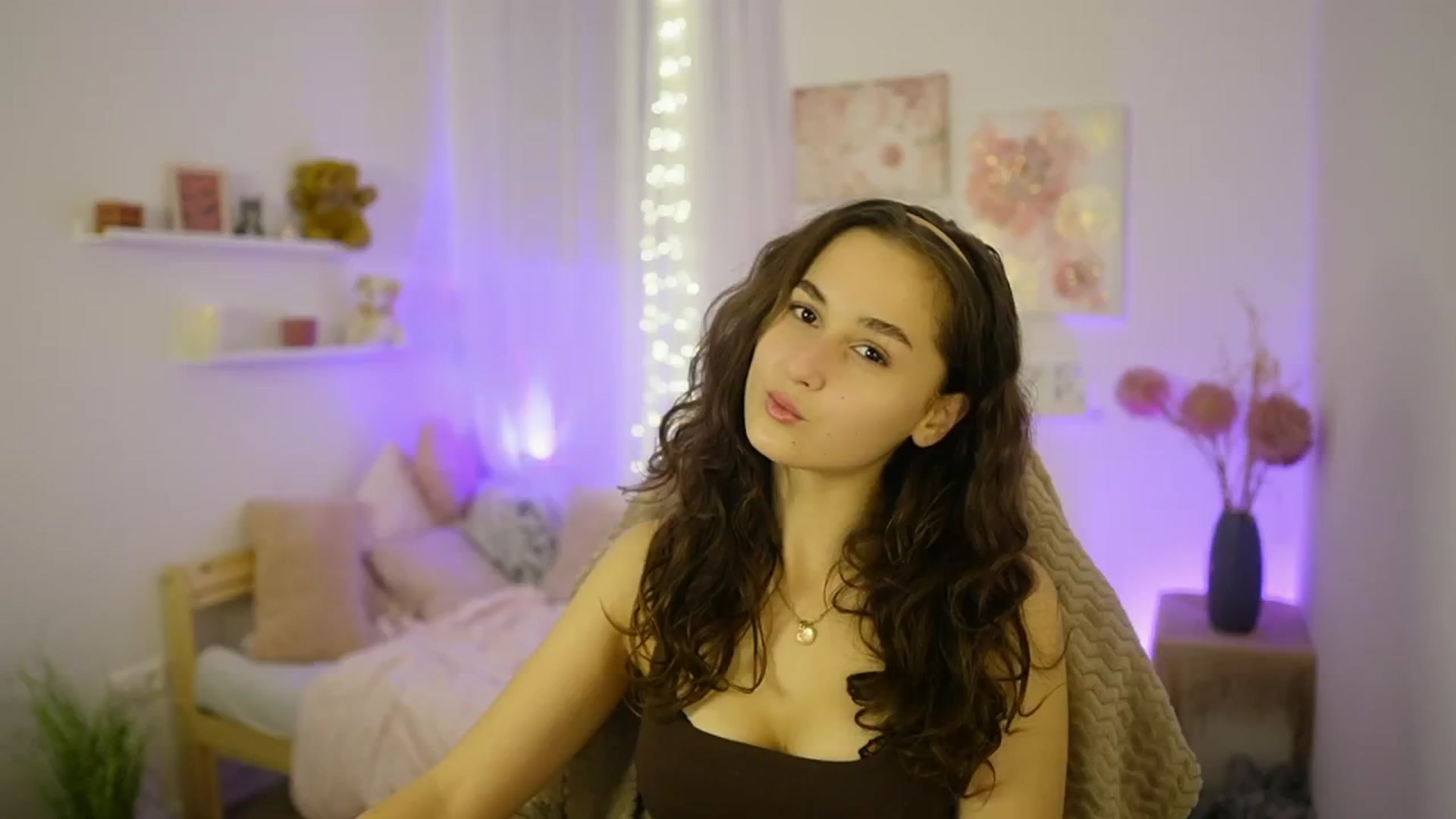 Gallery image thumbnail from Anita_Grey_'s myfreecams stream on, 10/23/2025, 19:08 image 3 of 20