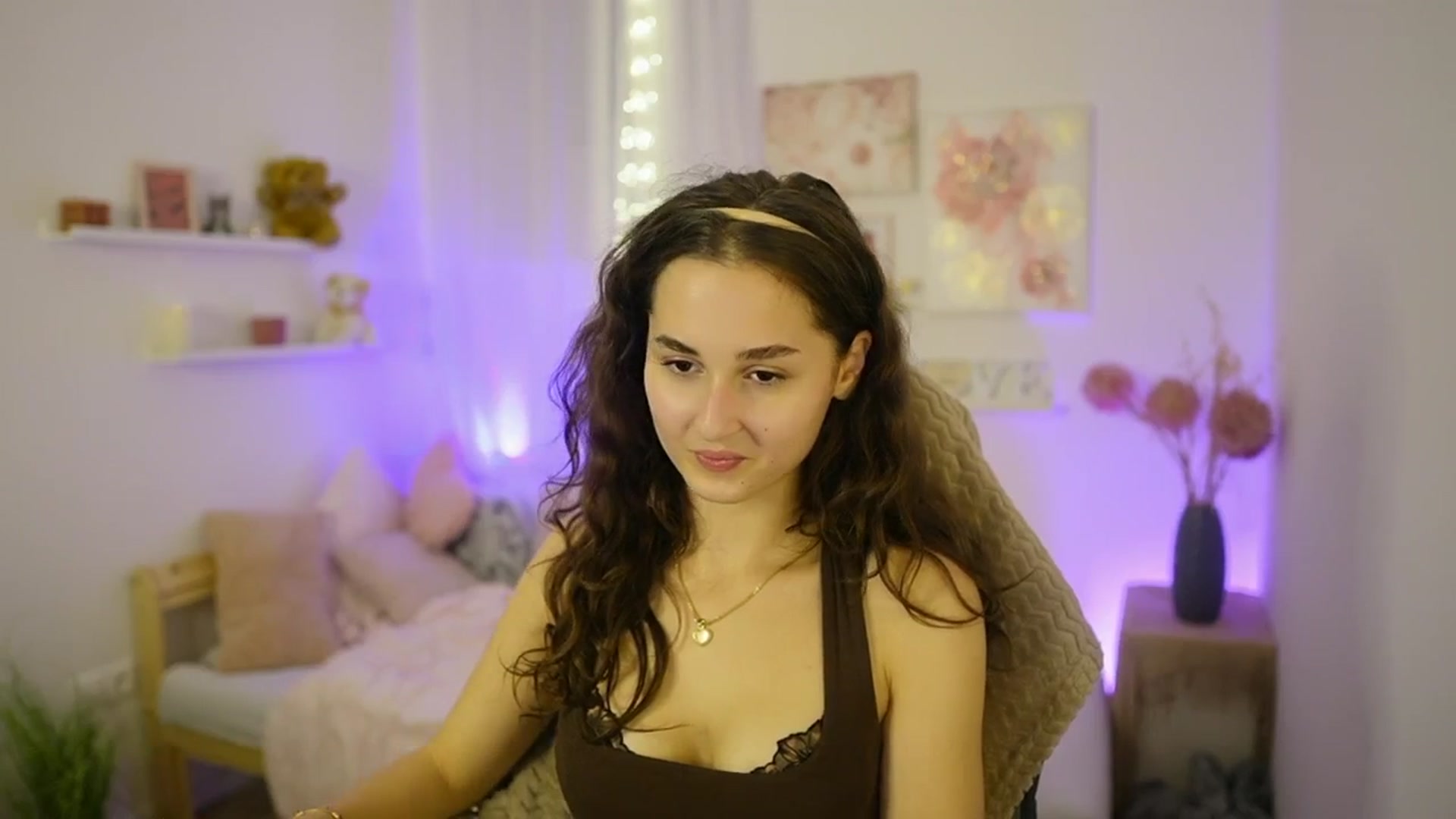 Gallery image thumbnail from Anita_Grey_'s myfreecams stream on, 10/23/2025, 20:13 image 5 of 20