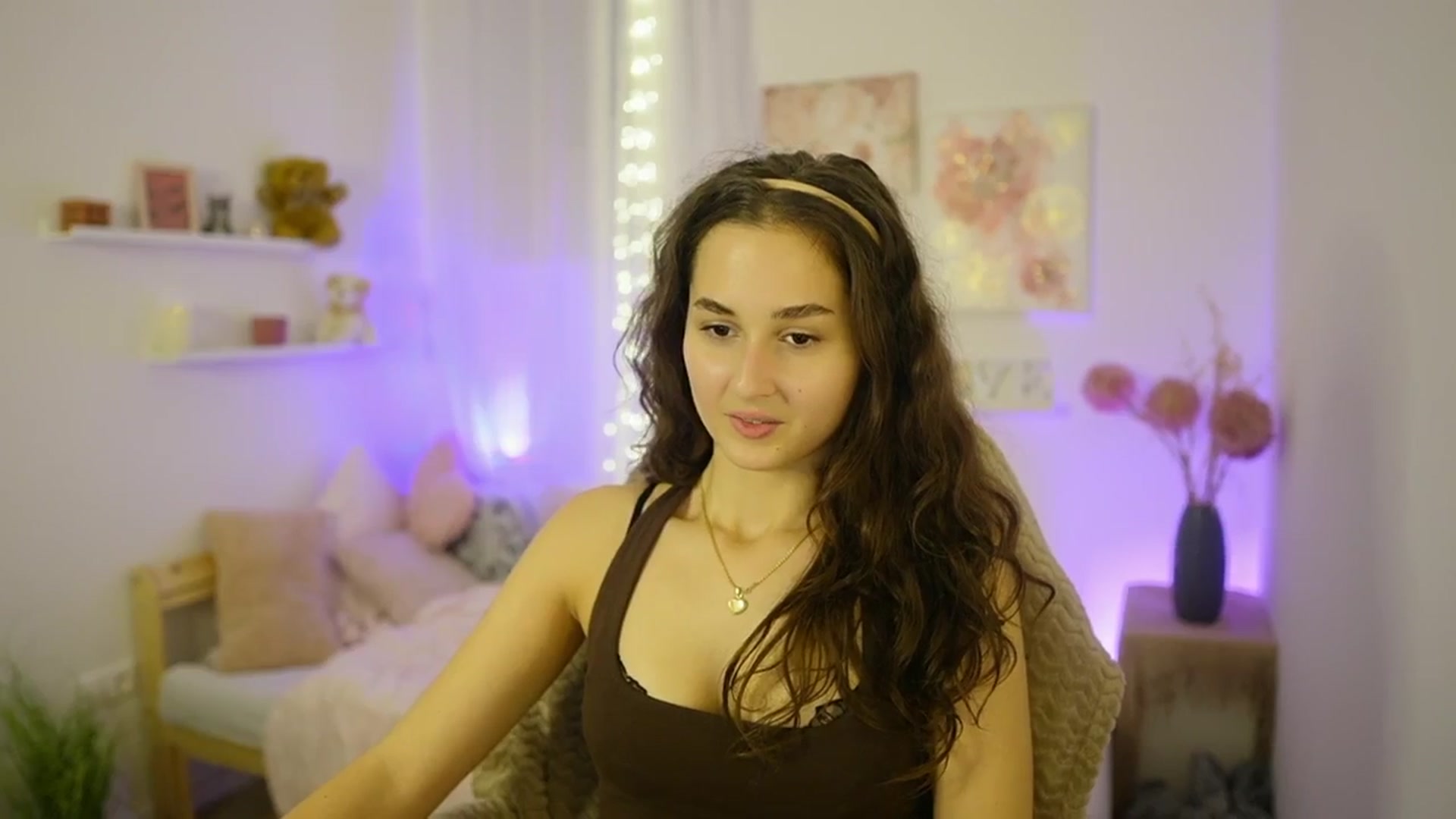 Gallery image thumbnail from Anita_Grey_'s myfreecams stream on, 10/23/2025, 20:13 image 13 of 20