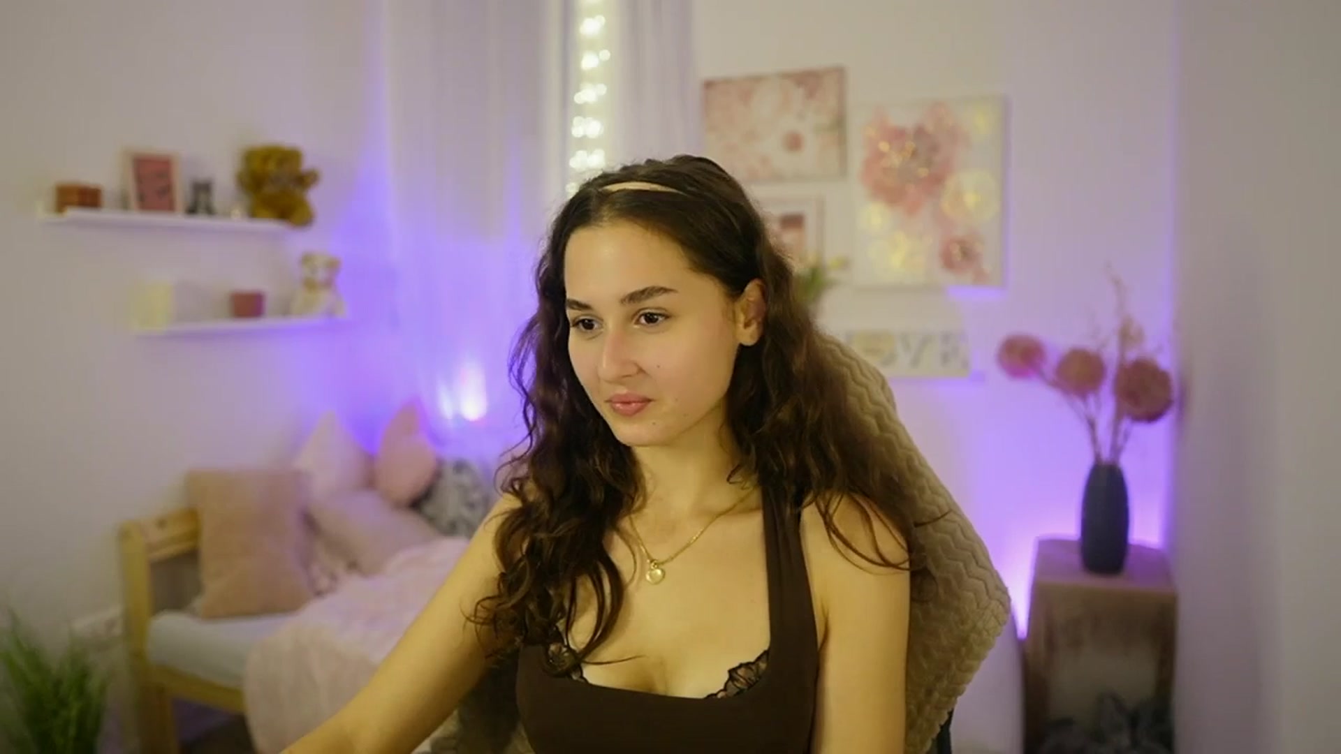Gallery image thumbnail from Anita_Grey_'s myfreecams stream on, 10/23/2025, 20:13 image 8 of 20