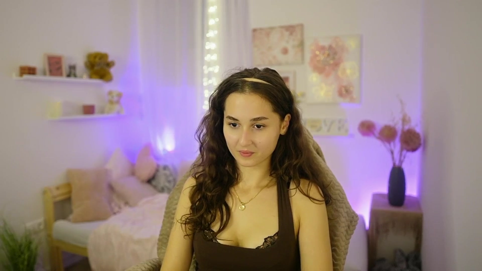 Gallery image thumbnail from Anita_Grey_'s myfreecams stream on, 10/23/2025, 20:13 image 3 of 20