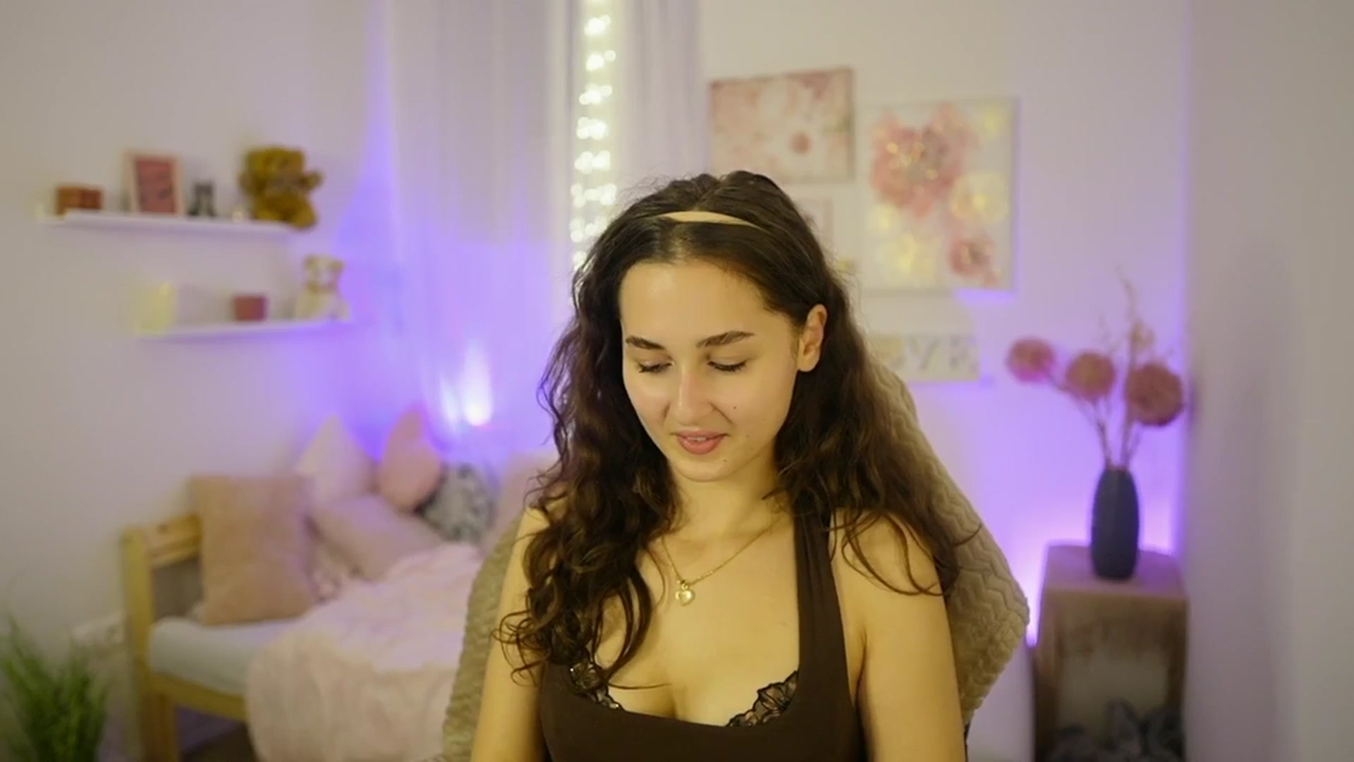 Gallery image thumbnail from Anita_Grey_'s myfreecams stream on, 10/23/2025, 20:13 image 10 of 20
