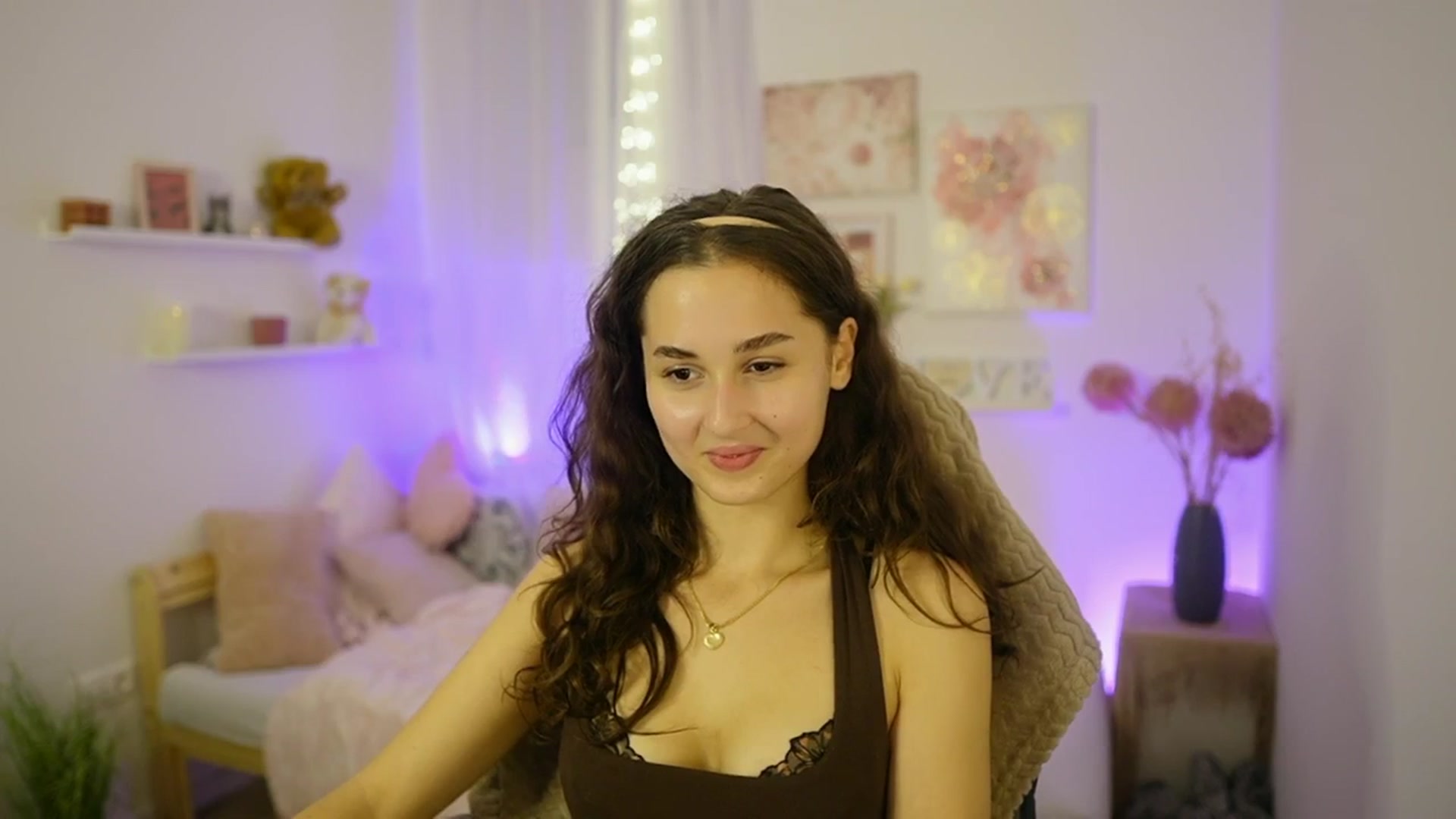 Gallery image thumbnail from Anita_Grey_'s myfreecams stream on, 10/23/2025, 20:13 image 11 of 20