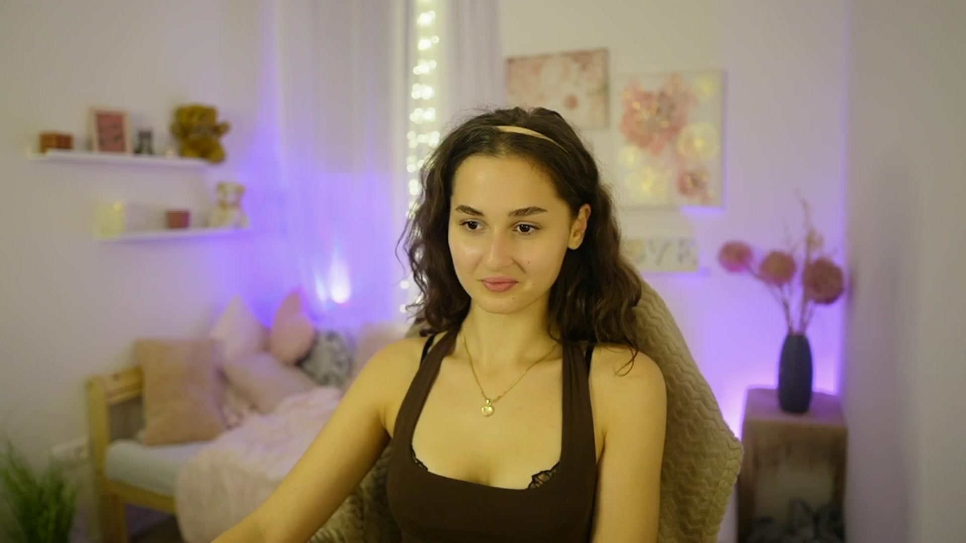 Gallery image thumbnail from Anita_Grey_'s myfreecams stream on, 10/23/2025, 20:13 image 14 of 20