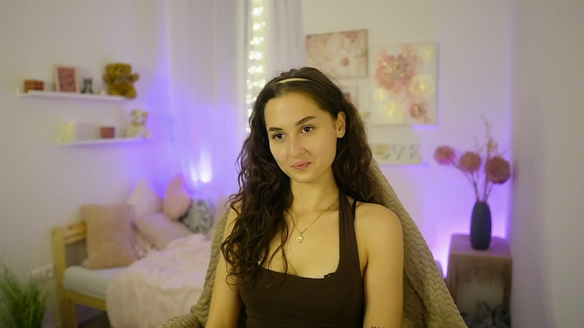 Gallery image thumbnail from Anita_Grey_'s myfreecams stream on, 10/23/2025, 21:59 image 5 of 20