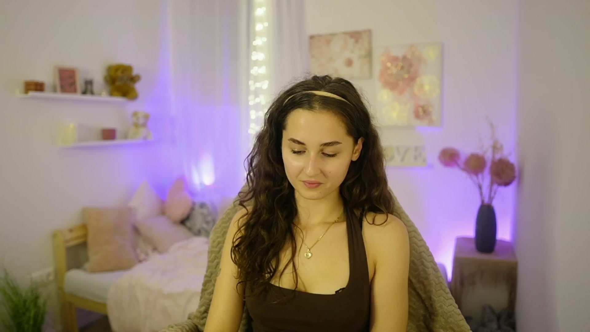 Gallery image thumbnail from Anita_Grey_'s myfreecams stream on, 10/23/2025, 21:59 image 6 of 20