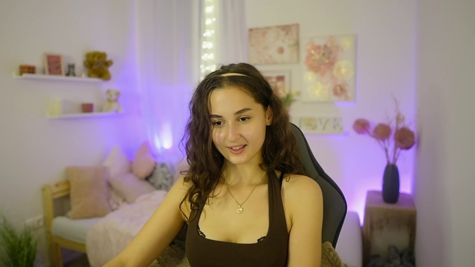 Gallery image thumbnail from Anita_Grey_'s myfreecams stream on, 10/23/2025, 22:45 image 11 of 20