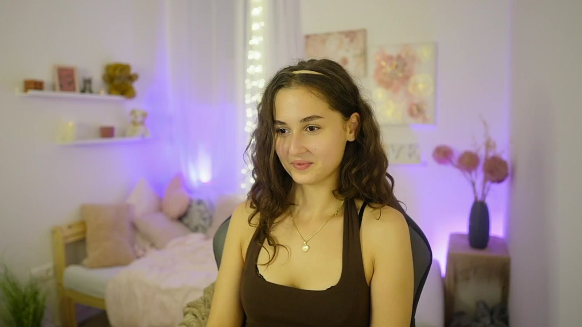 Gallery image thumbnail from Anita_Grey_'s myfreecams stream on, 10/23/2025, 22:45 image 18 of 20