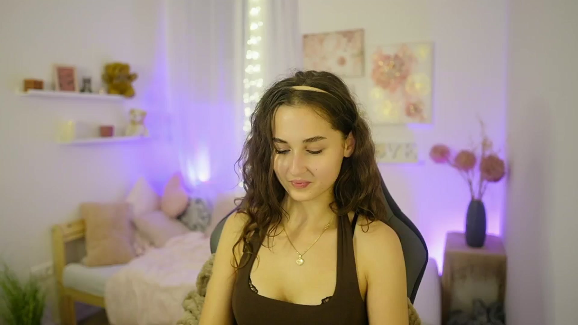 Gallery image thumbnail from Anita_Grey_'s myfreecams stream on, 10/23/2025, 22:45 image 7 of 20