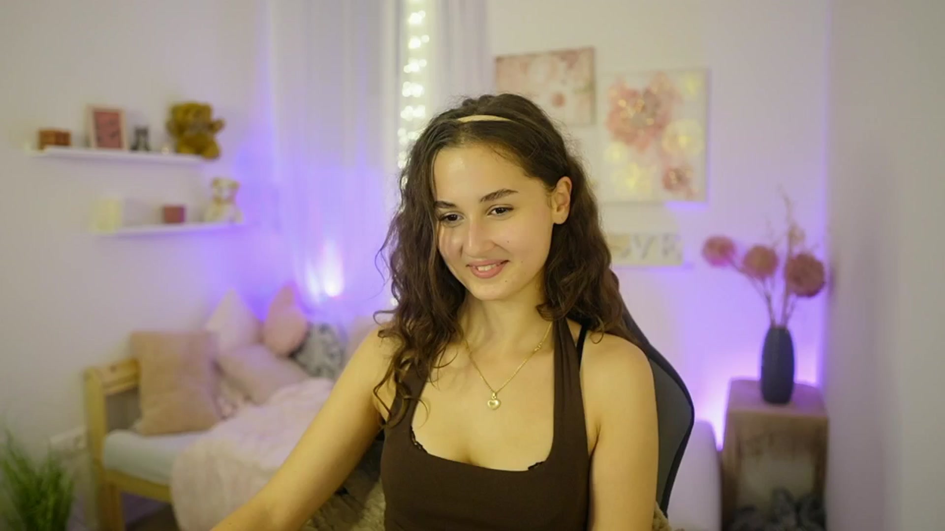 Gallery image thumbnail from Anita_Grey_'s myfreecams stream on, 10/23/2025, 22:45 image 16 of 20