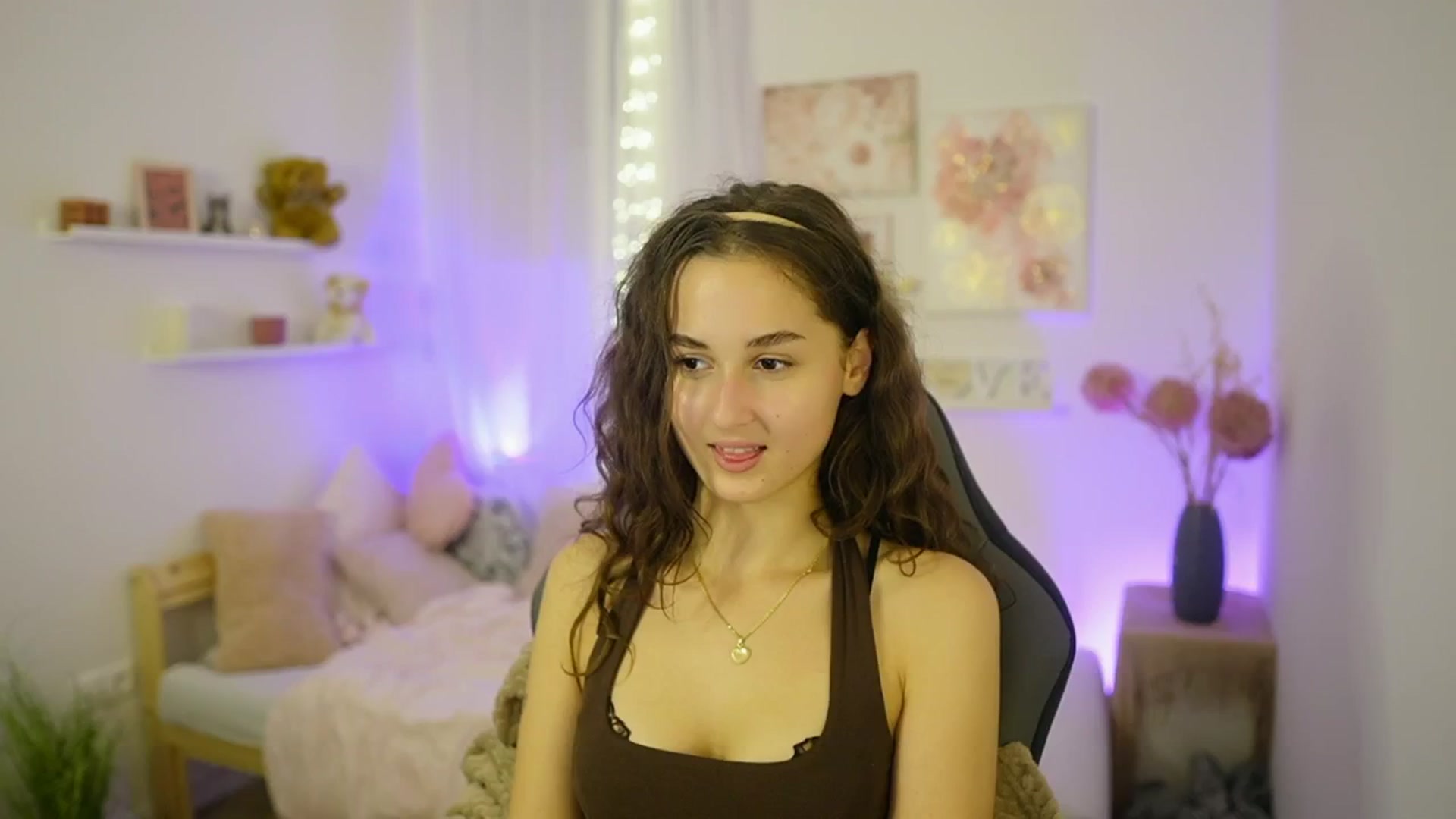 Gallery image thumbnail from Anita_Grey_'s myfreecams stream on, 10/23/2025, 22:45 image 3 of 20