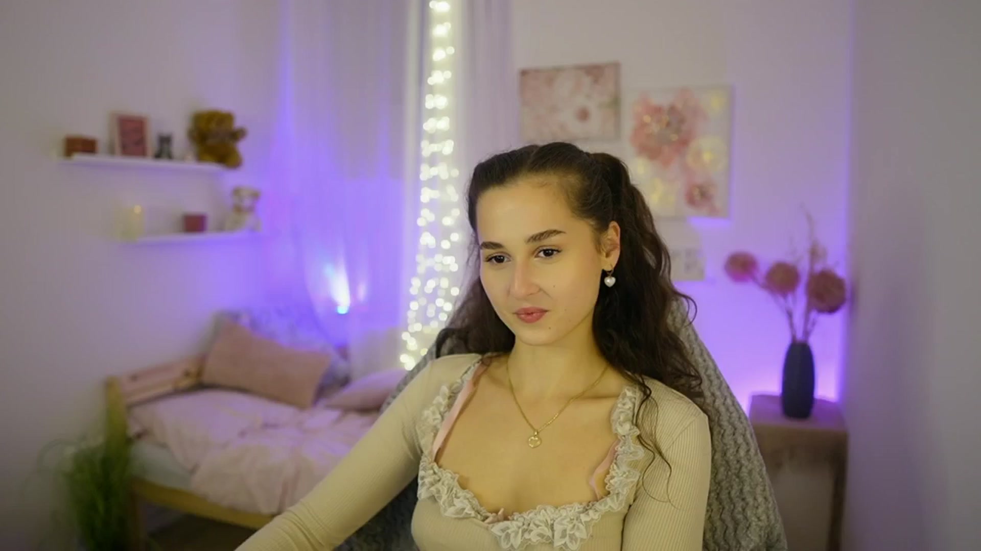 Gallery image thumbnail from Anita_Grey_'s myfreecams stream on, 10/24/2025, 20:22 image 19 of 20