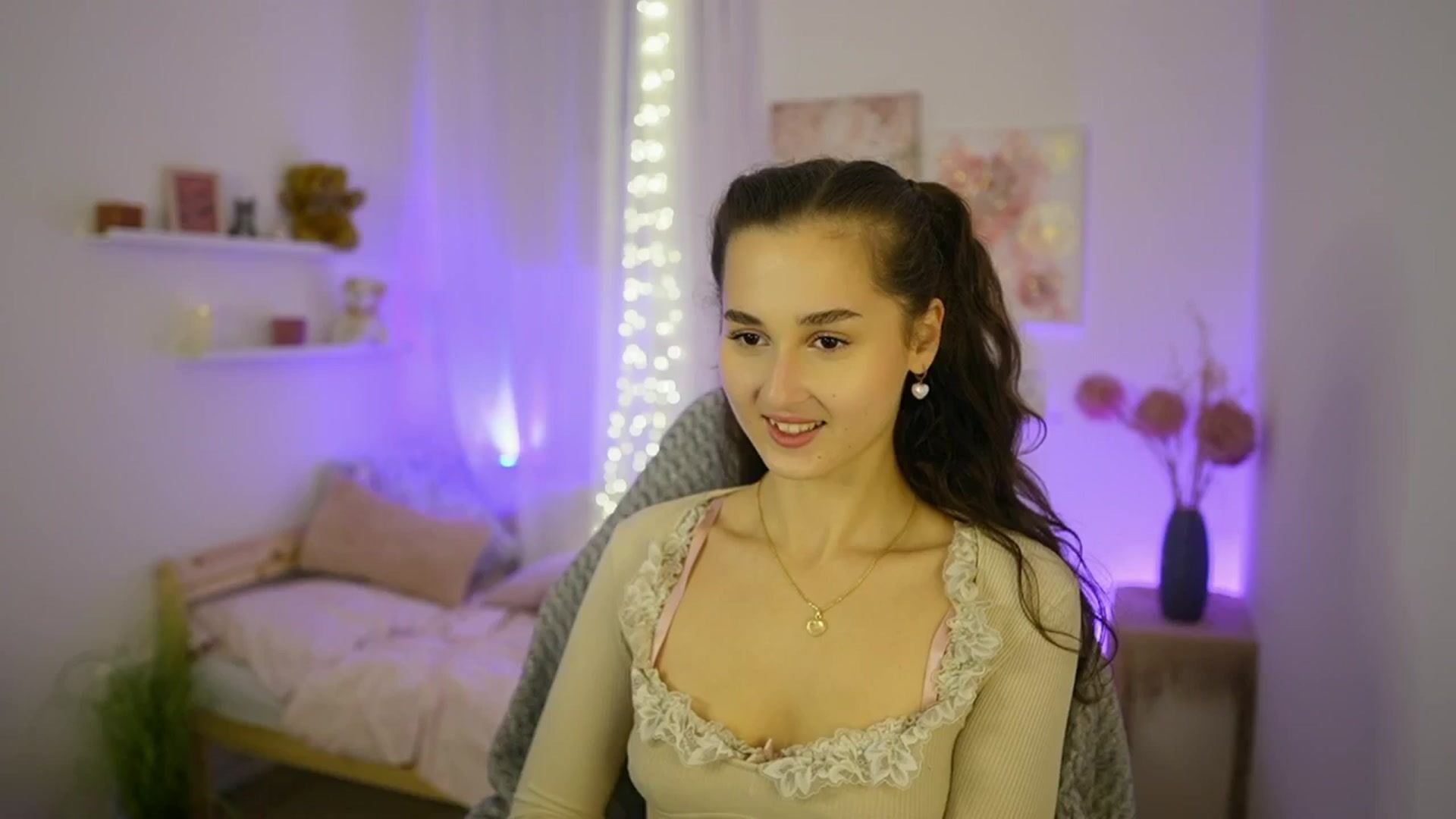 Gallery image thumbnail from Anita_Grey_'s myfreecams stream on, 10/24/2025, 20:22 image 9 of 20