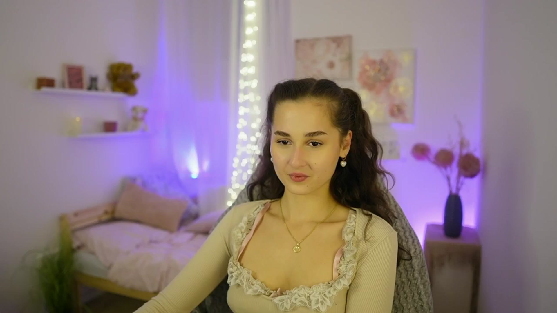 Gallery image thumbnail from Anita_Grey_'s myfreecams stream on, 10/24/2025, 20:22 image 2 of 20