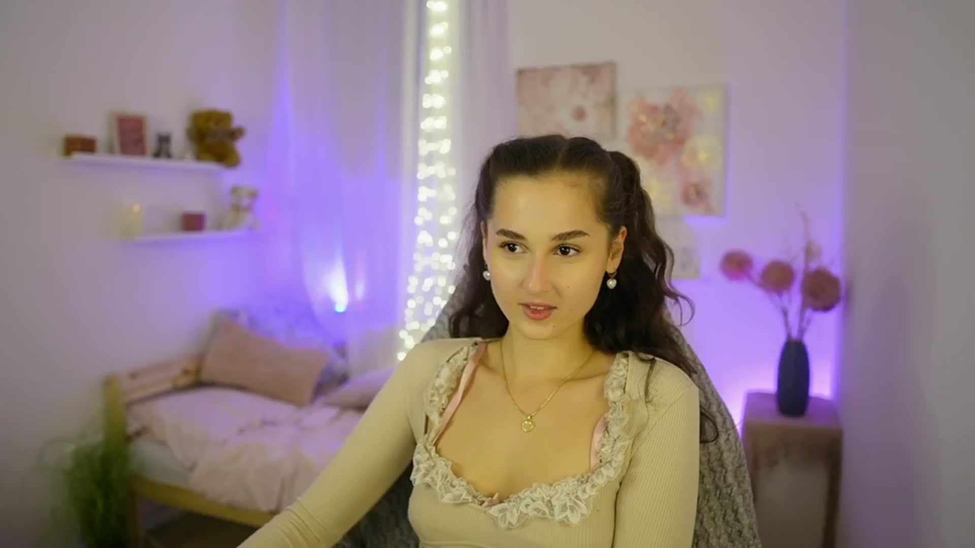Gallery image thumbnail from Anita_Grey_'s myfreecams stream on, 10/24/2025, 20:22 image 1 of 20