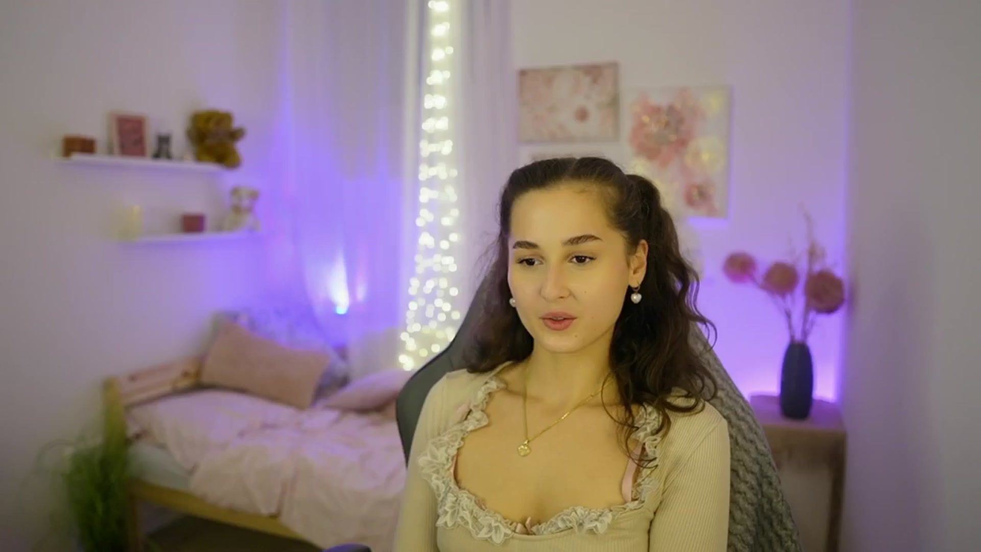 Gallery image thumbnail from Anita_Grey_'s myfreecams stream on, 10/24/2025, 22:04 image 3 of 20