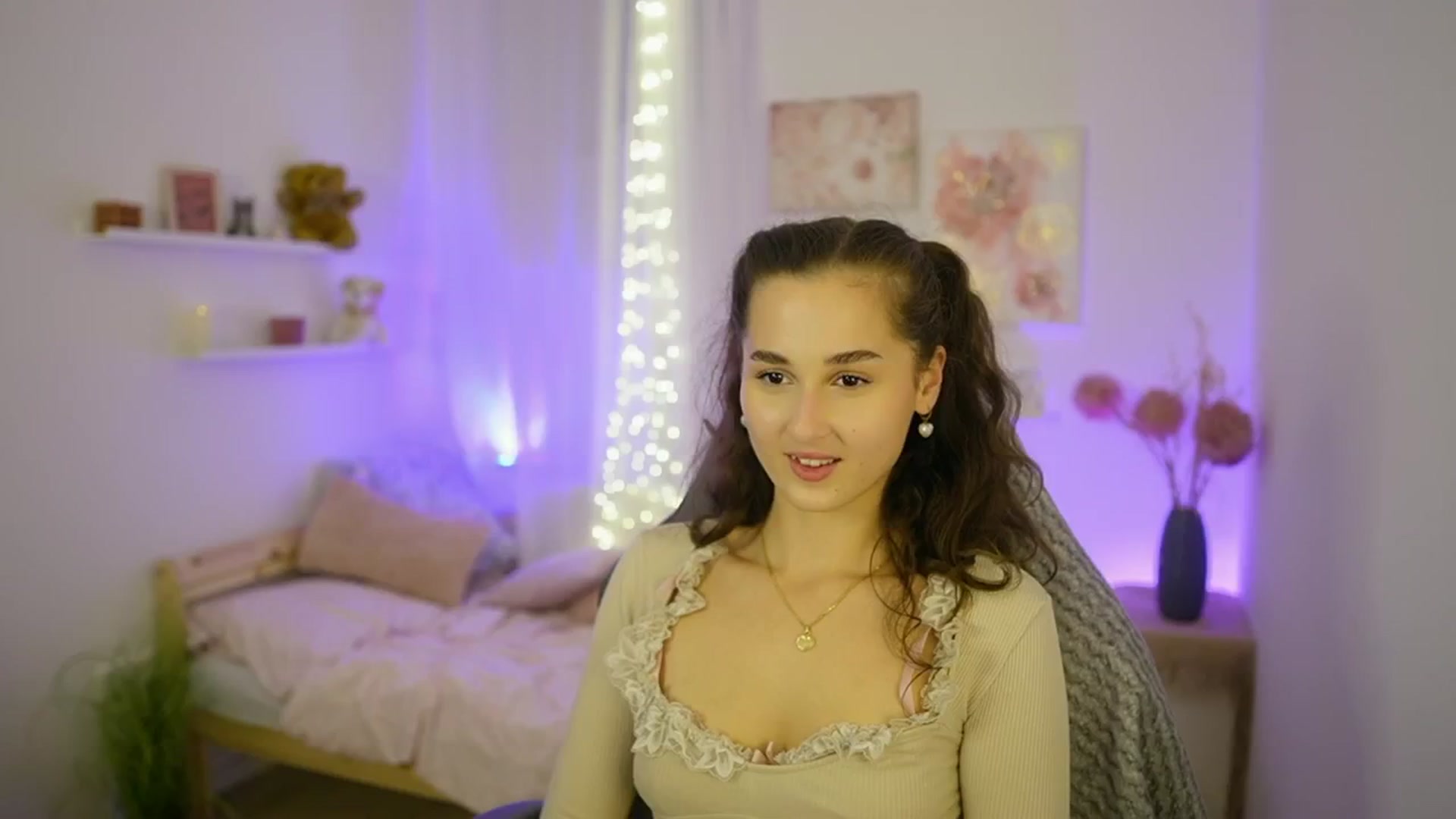 Gallery image thumbnail from Anita_Grey_'s myfreecams stream on, 10/24/2025, 22:04 image 14 of 20