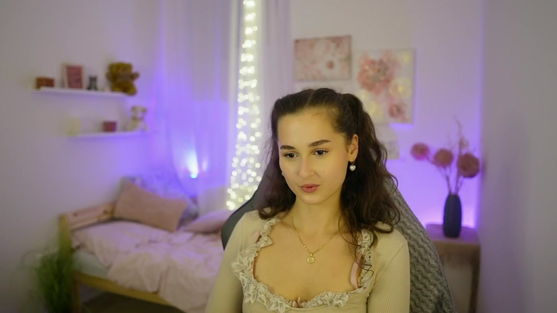Gallery image thumbnail from Anita_Grey_'s myfreecams stream on, 10/24/2025, 22:04 image 9 of 20