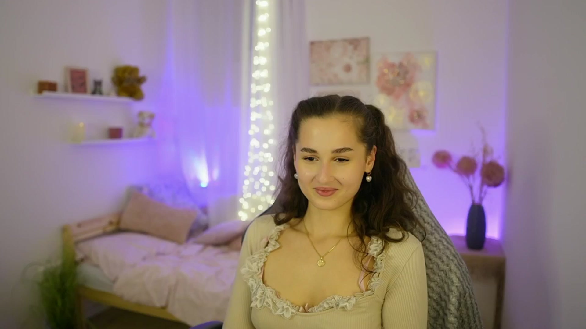 Gallery image thumbnail from Anita_Grey_'s myfreecams stream on, 10/24/2025, 22:04 image 15 of 20