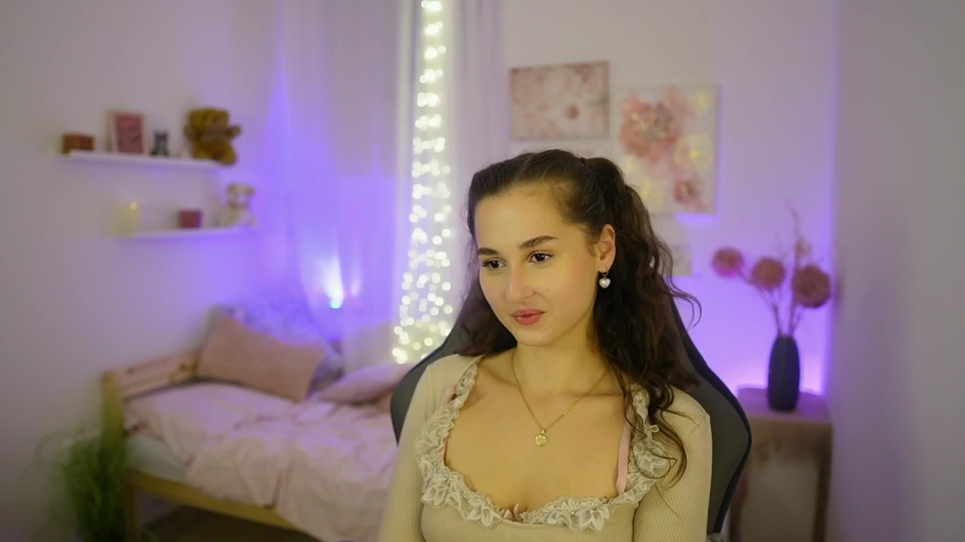 Gallery image thumbnail from Anita_Grey_'s myfreecams stream on, 10/24/2025, 23:05 image 8 of 20