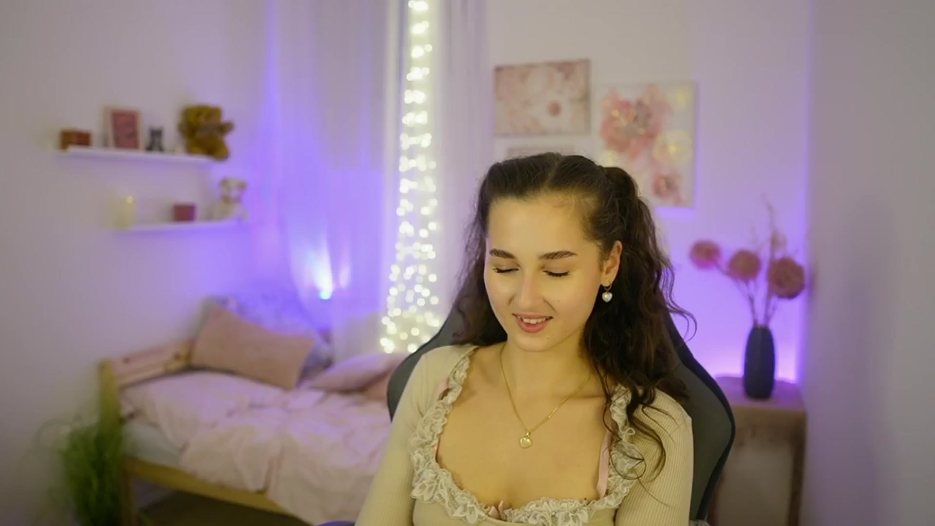 Gallery image thumbnail from Anita_Grey_'s myfreecams stream on, 10/24/2025, 23:05 image 12 of 20
