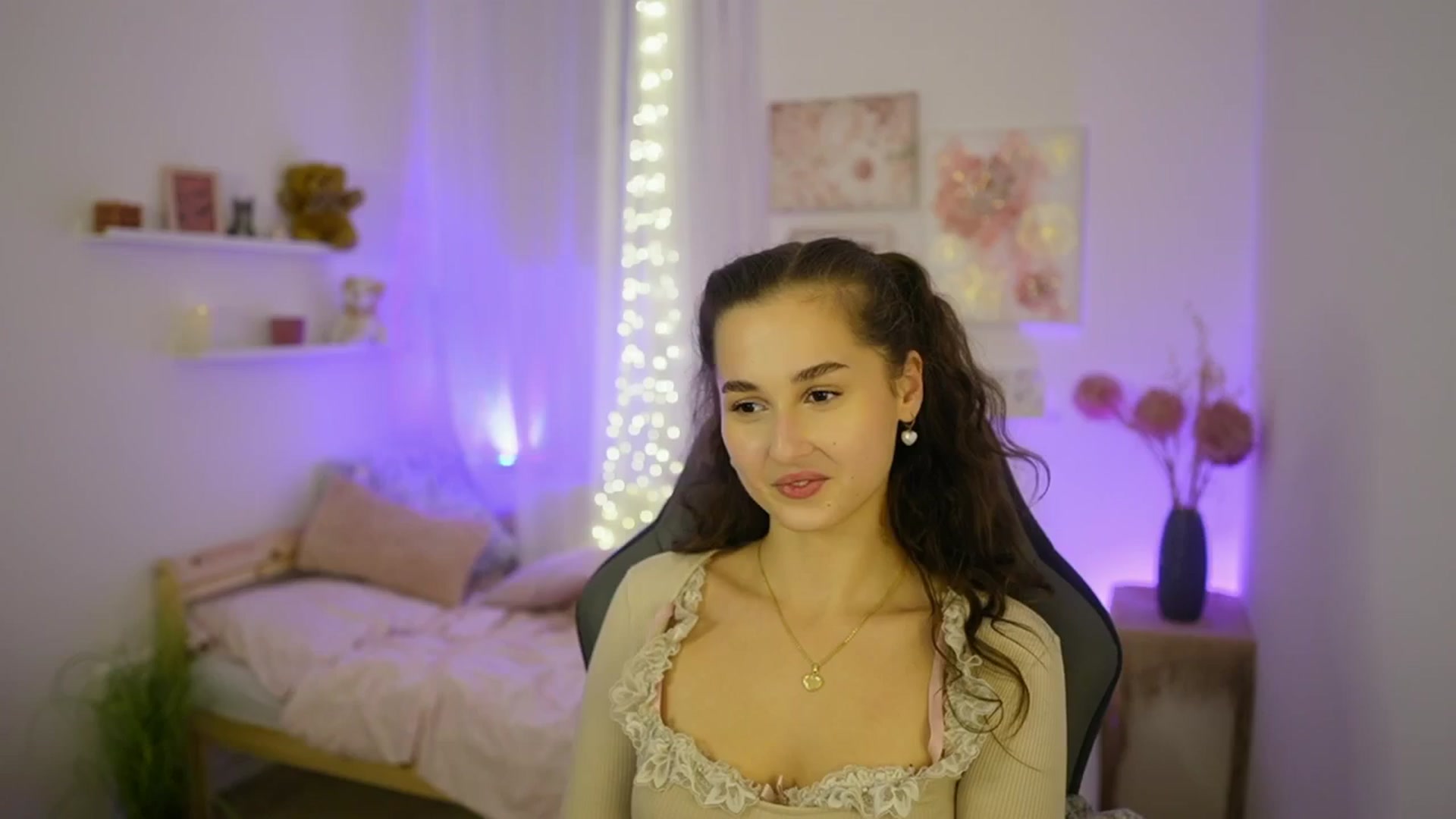 Gallery image thumbnail from Anita_Grey_'s myfreecams stream on, 10/24/2025, 23:05 image 14 of 20