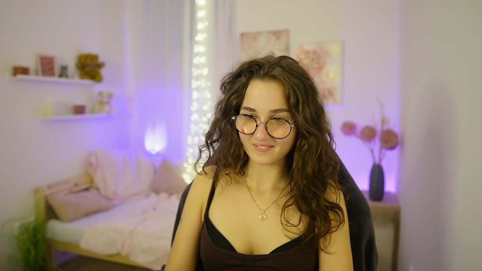 Gallery image thumbnail from Anita_Grey_'s myfreecams stream on, 10/27/2025, 24:25 image 9 of 20