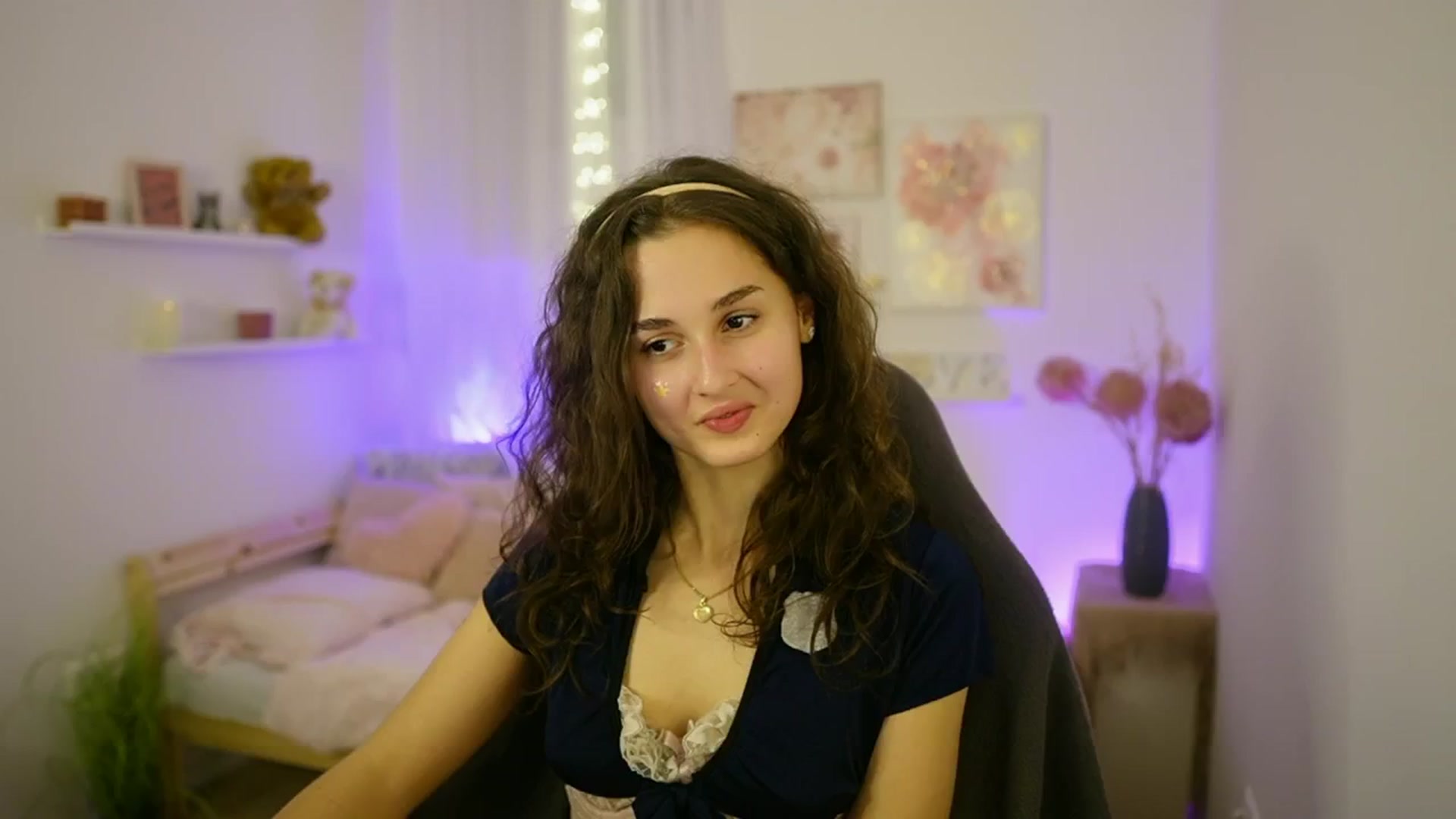 Gallery image thumbnail from Anita_Grey_'s myfreecams stream on, 10/27/2025, 21:47 image 4 of 20