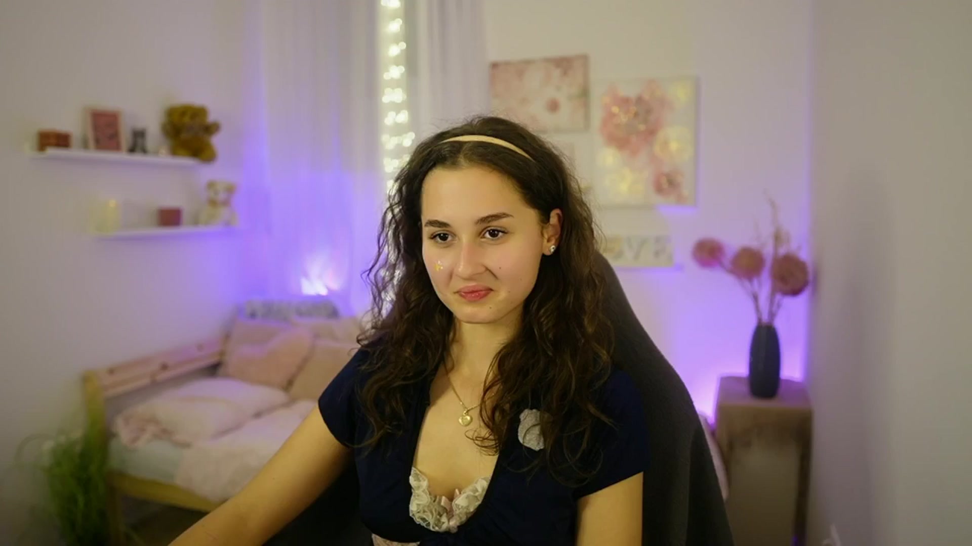 Gallery image thumbnail from Anita_Grey_'s myfreecams stream on, 10/27/2025, 21:47 image 13 of 20