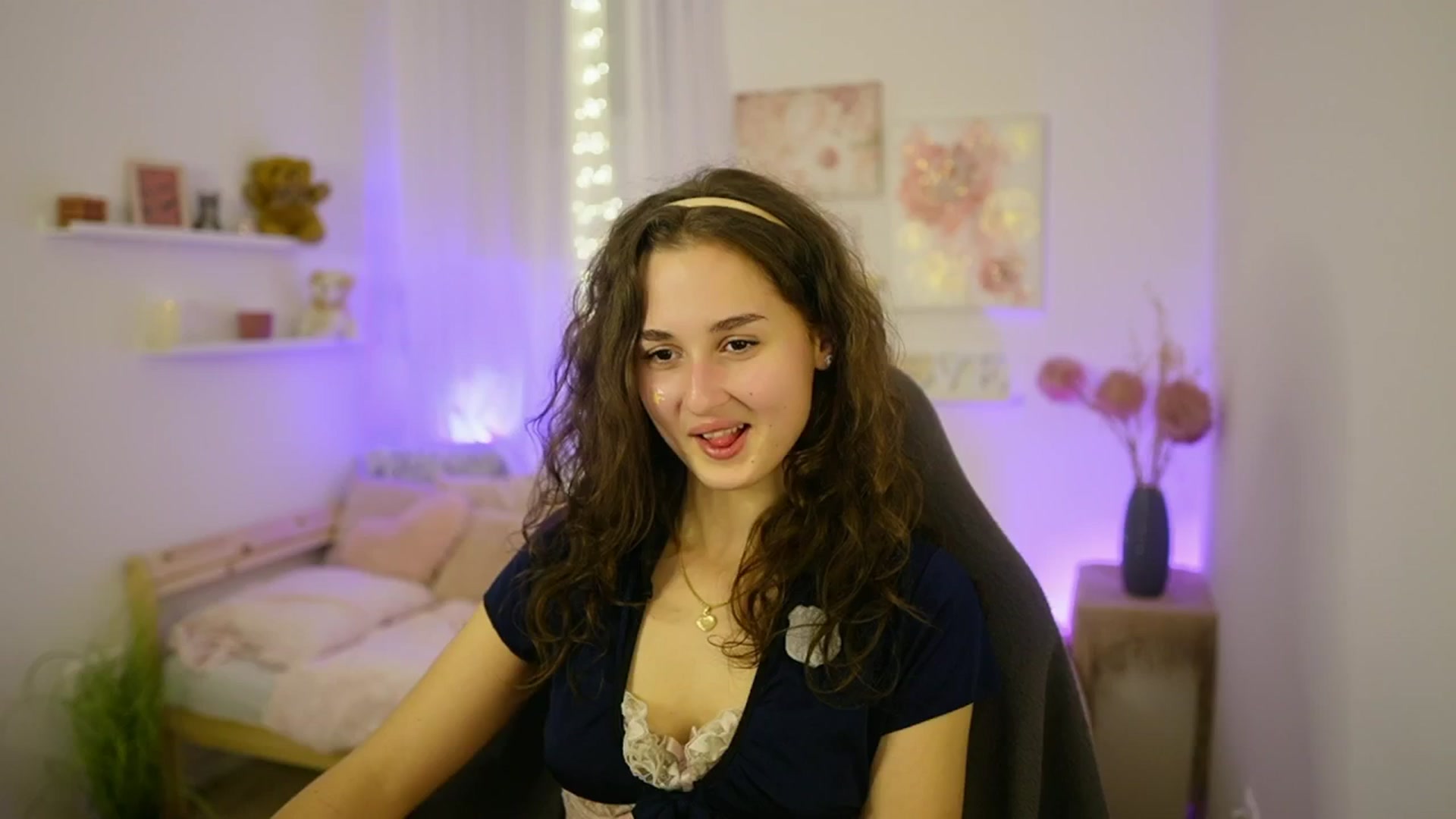 Gallery image thumbnail from Anita_Grey_'s myfreecams stream on, 10/27/2025, 21:47 image 6 of 20