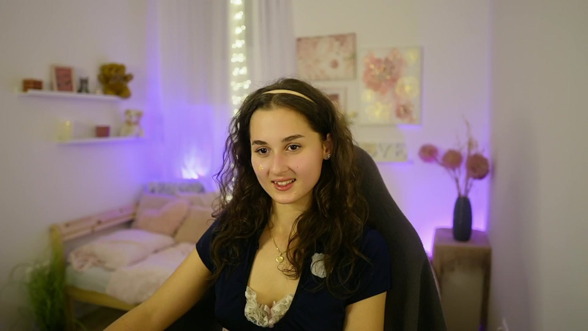 Gallery image thumbnail from Anita_Grey_'s myfreecams stream on, 10/27/2025, 21:47 image 17 of 20