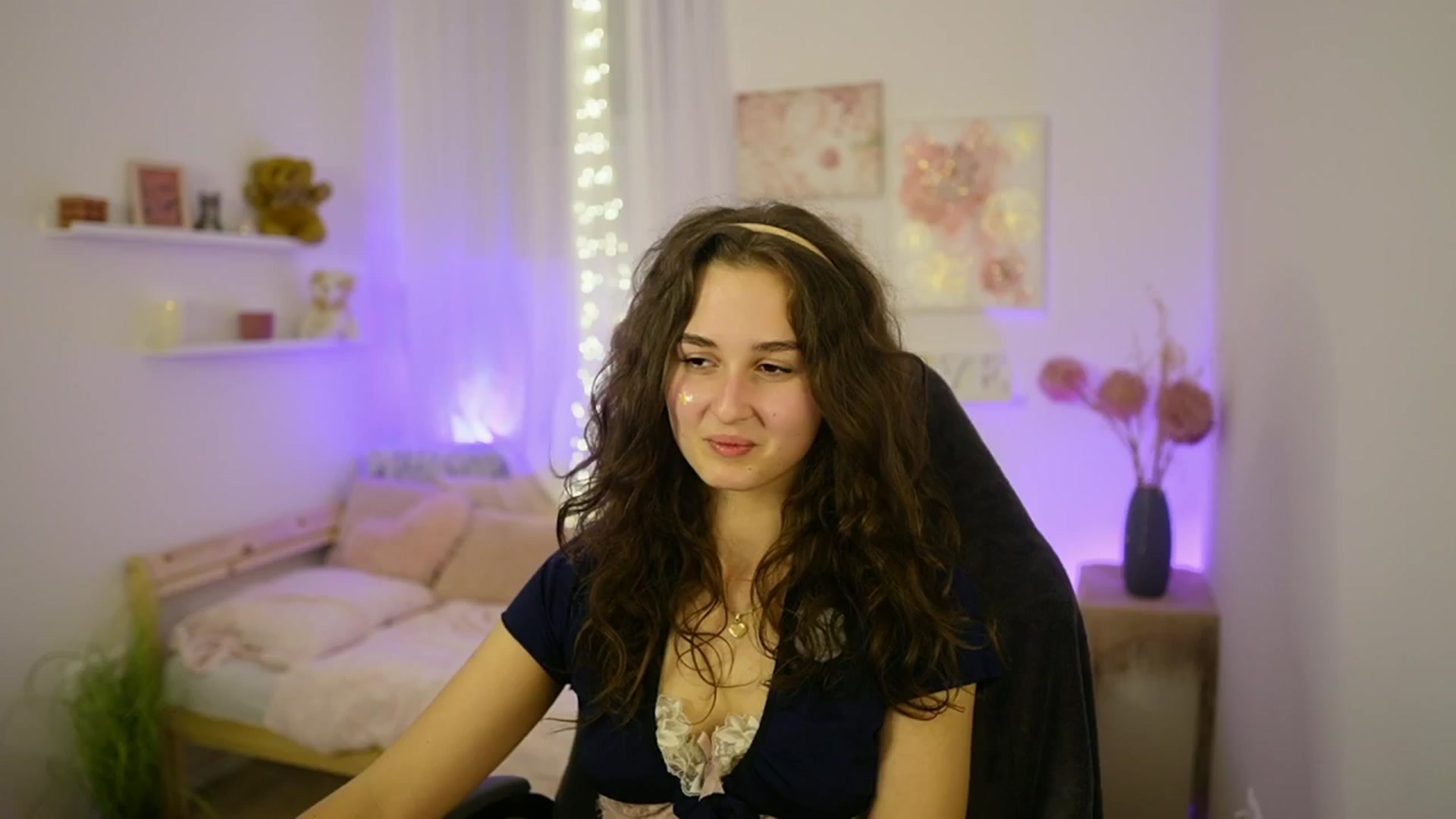 Gallery image thumbnail from Anita_Grey_'s myfreecams stream on, 10/27/2025, 22:42 image 17 of 20