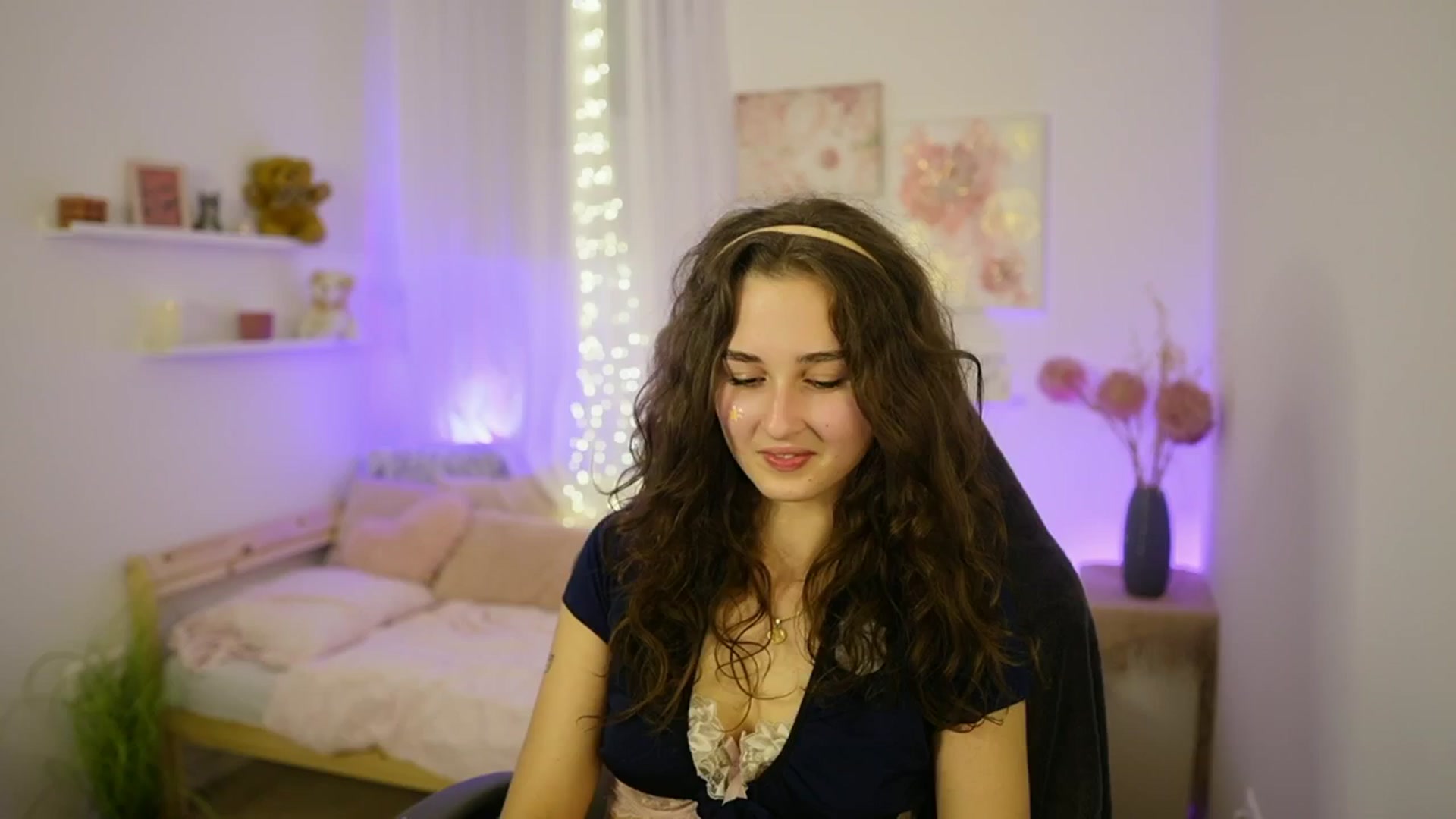 Gallery image thumbnail from Anita_Grey_'s myfreecams stream on, 10/27/2025, 22:42 image 18 of 20