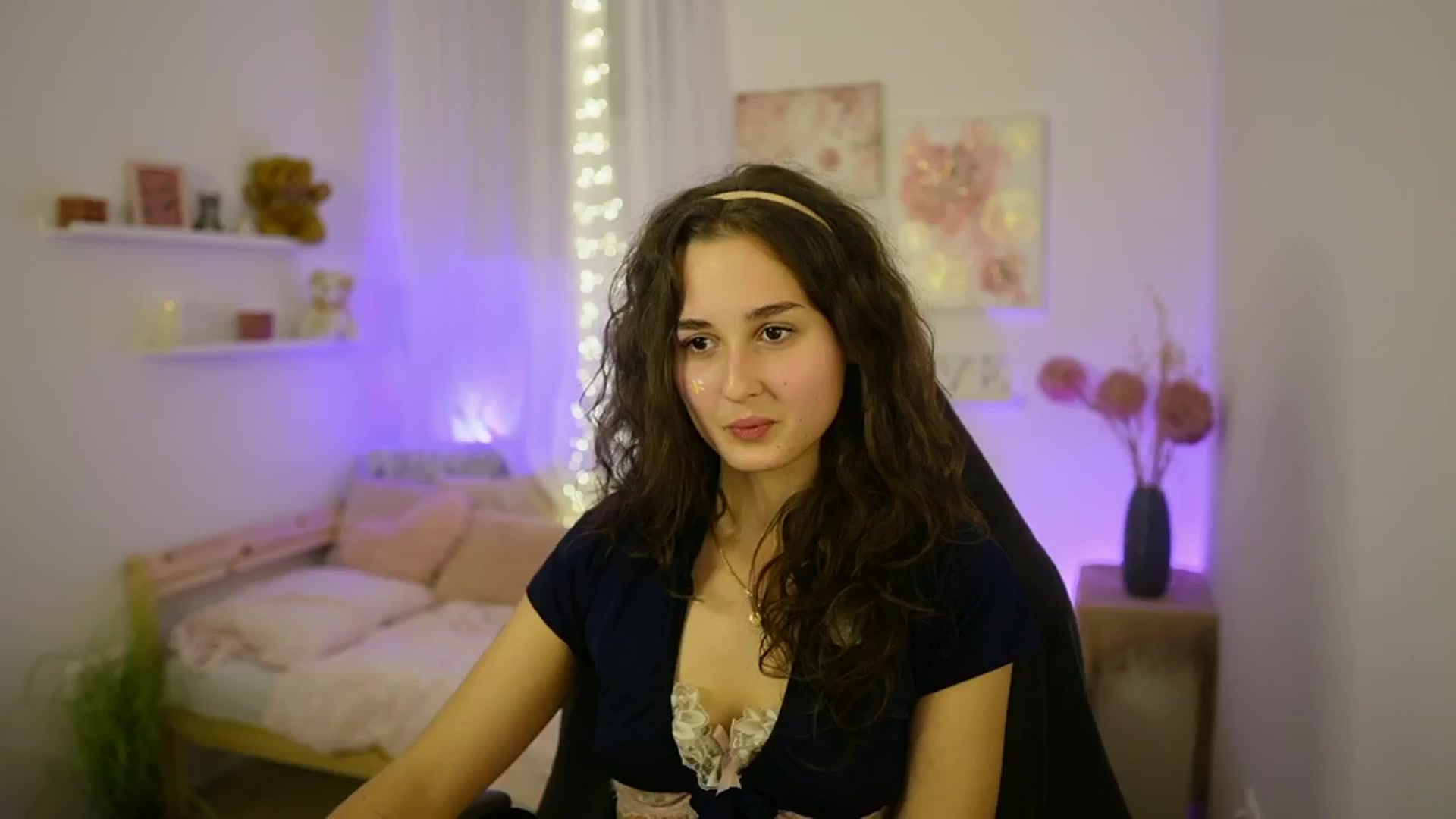 Gallery image thumbnail from Anita_Grey_'s myfreecams stream on, 10/27/2025, 22:42 image 3 of 20
