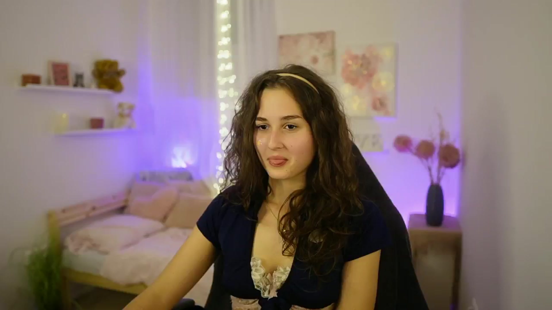 Gallery image thumbnail from Anita_Grey_'s myfreecams stream on, 10/27/2025, 22:42 image 5 of 20